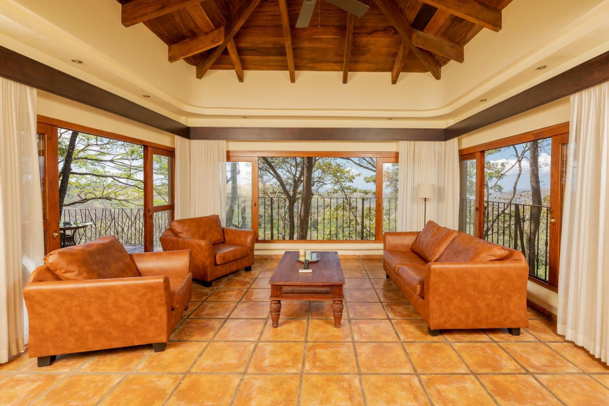 Junior Suite,1742770116:JPEG