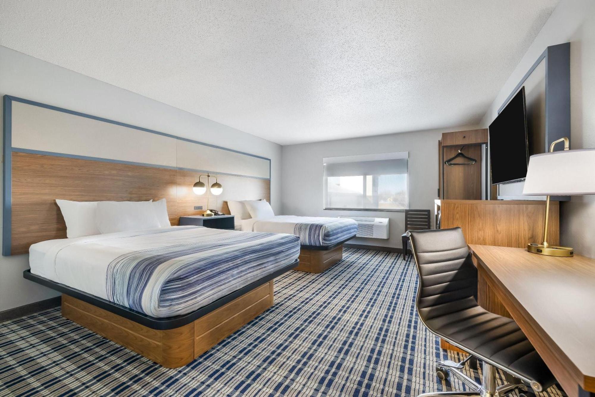 Queen Room with Two Queen Beds - Non-Smoking