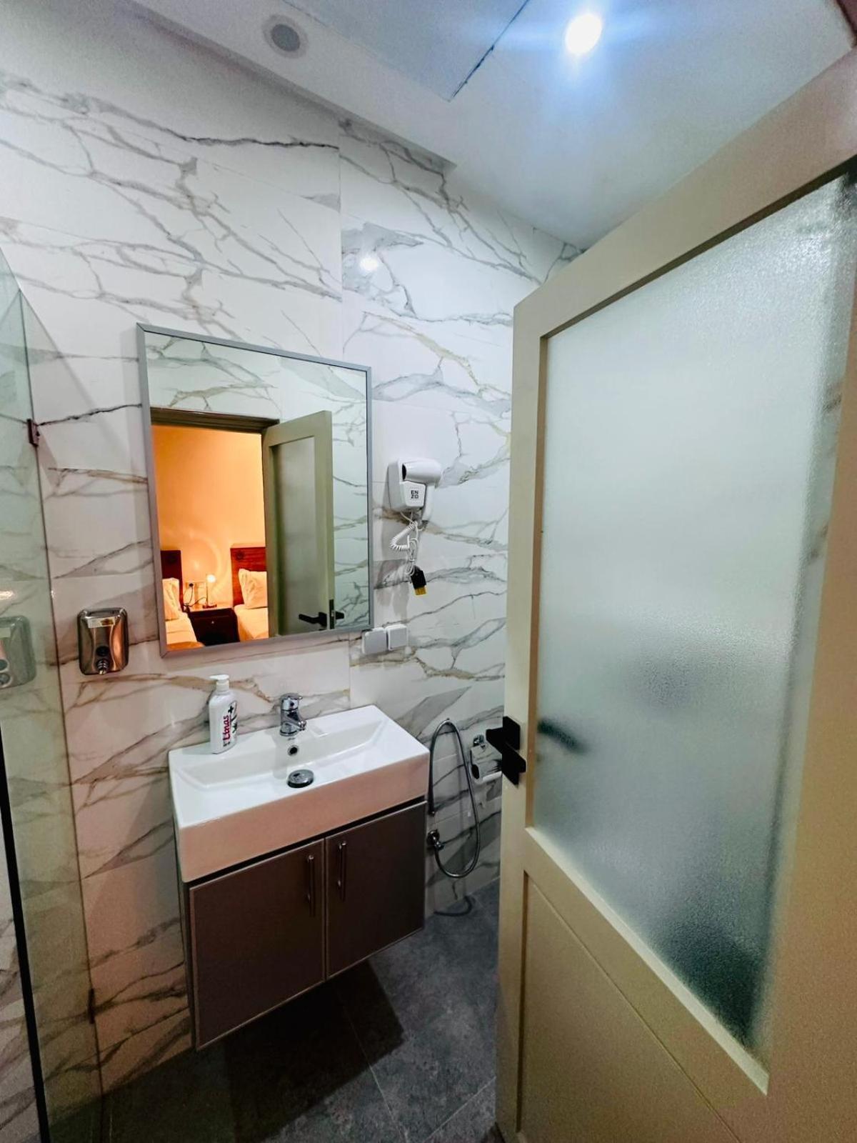 Twin Room with Private Bathroom