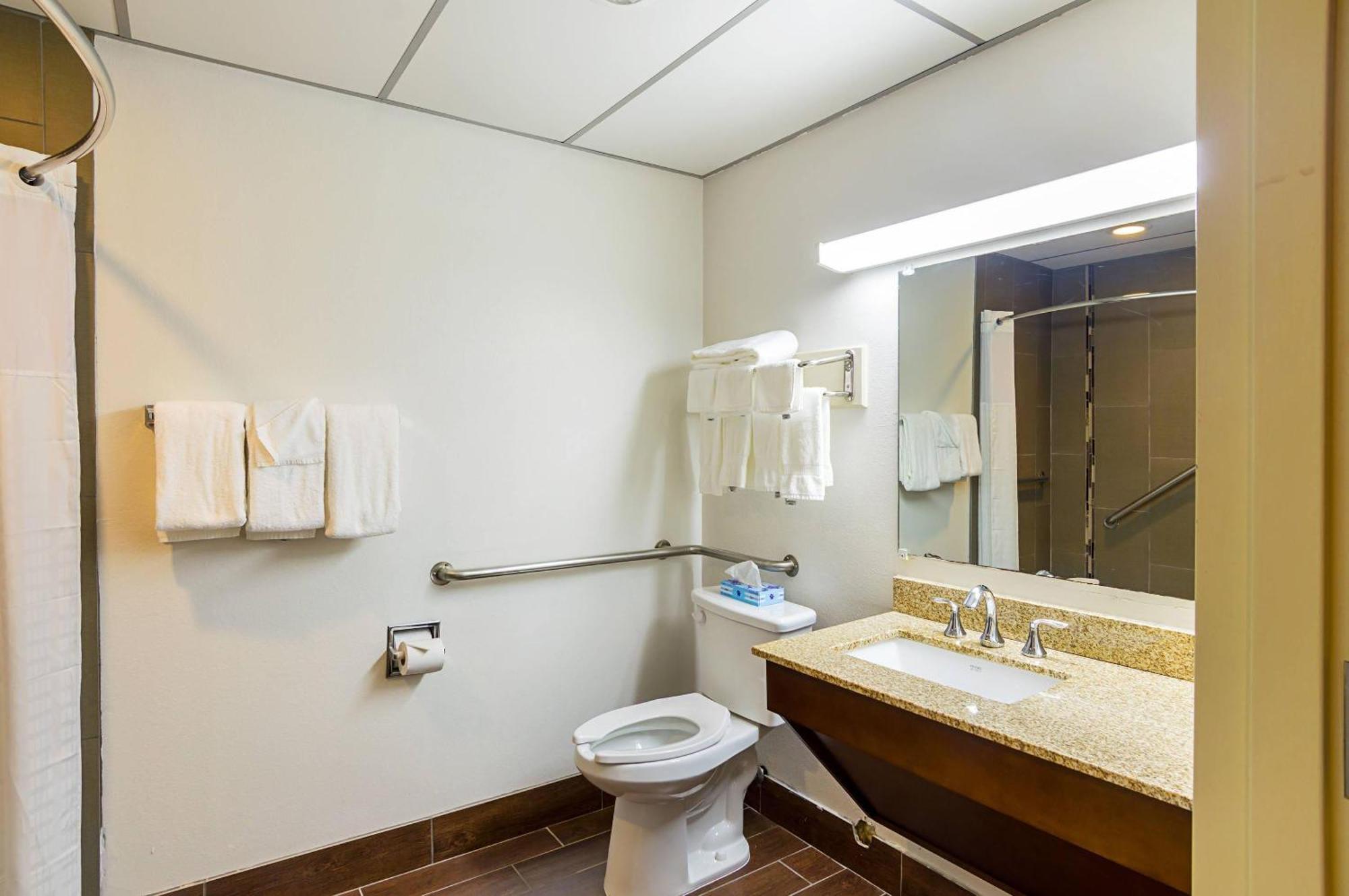 King Suite with Accessible Tub - Accessible/Non-Smoking