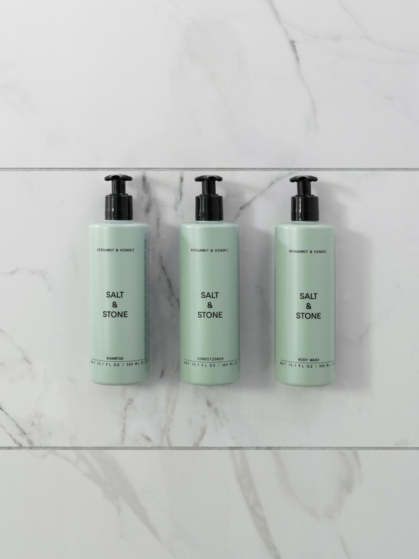 Deluxe Queen Room with Two Queen Beds,1742986629:JPEG