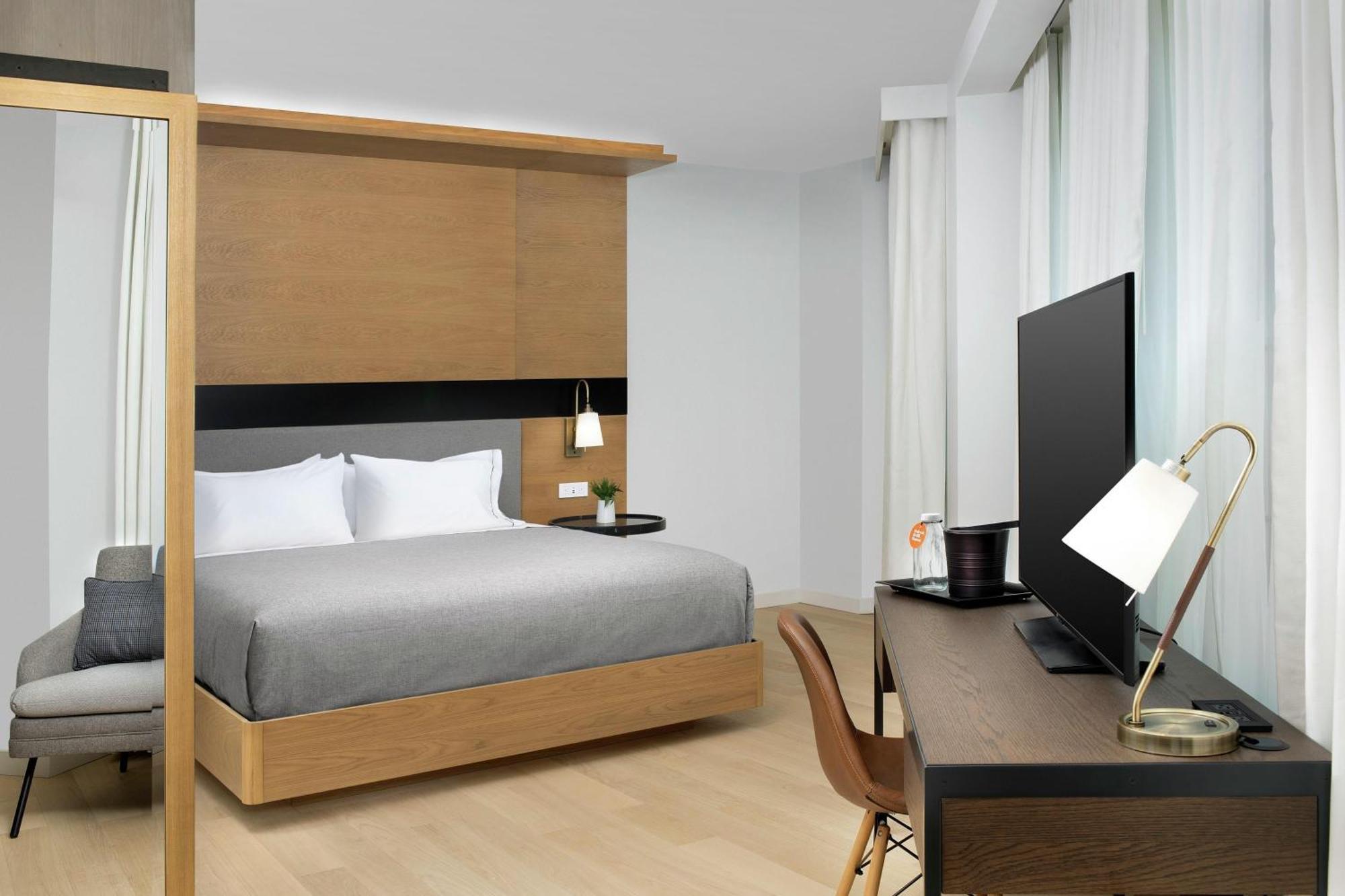 King Studio Suite with View,1743232811:JPEG