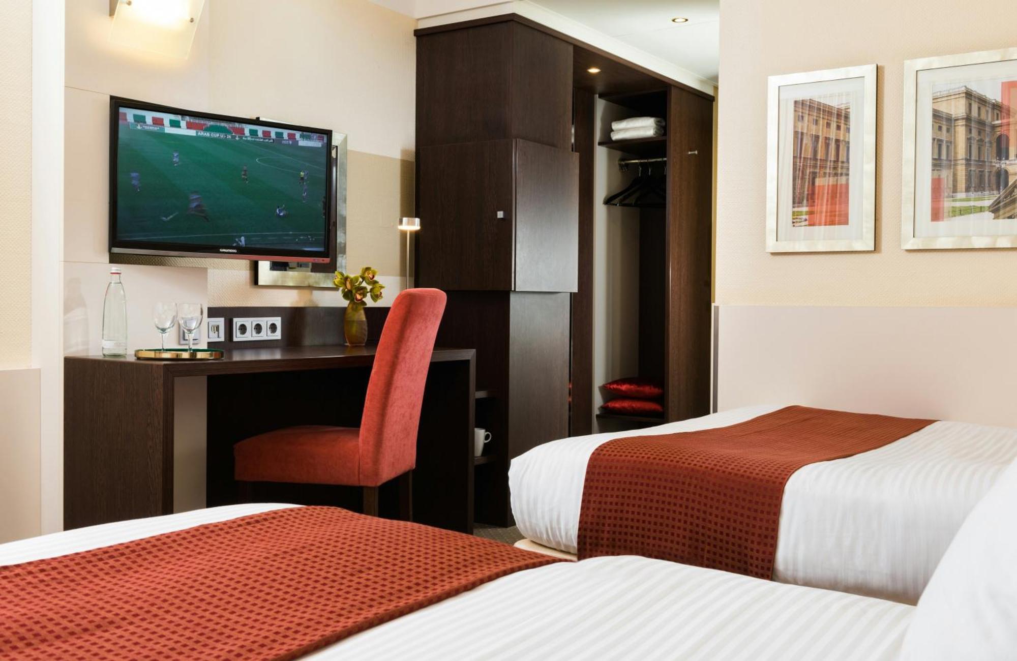 Deluxe Quadruple Room