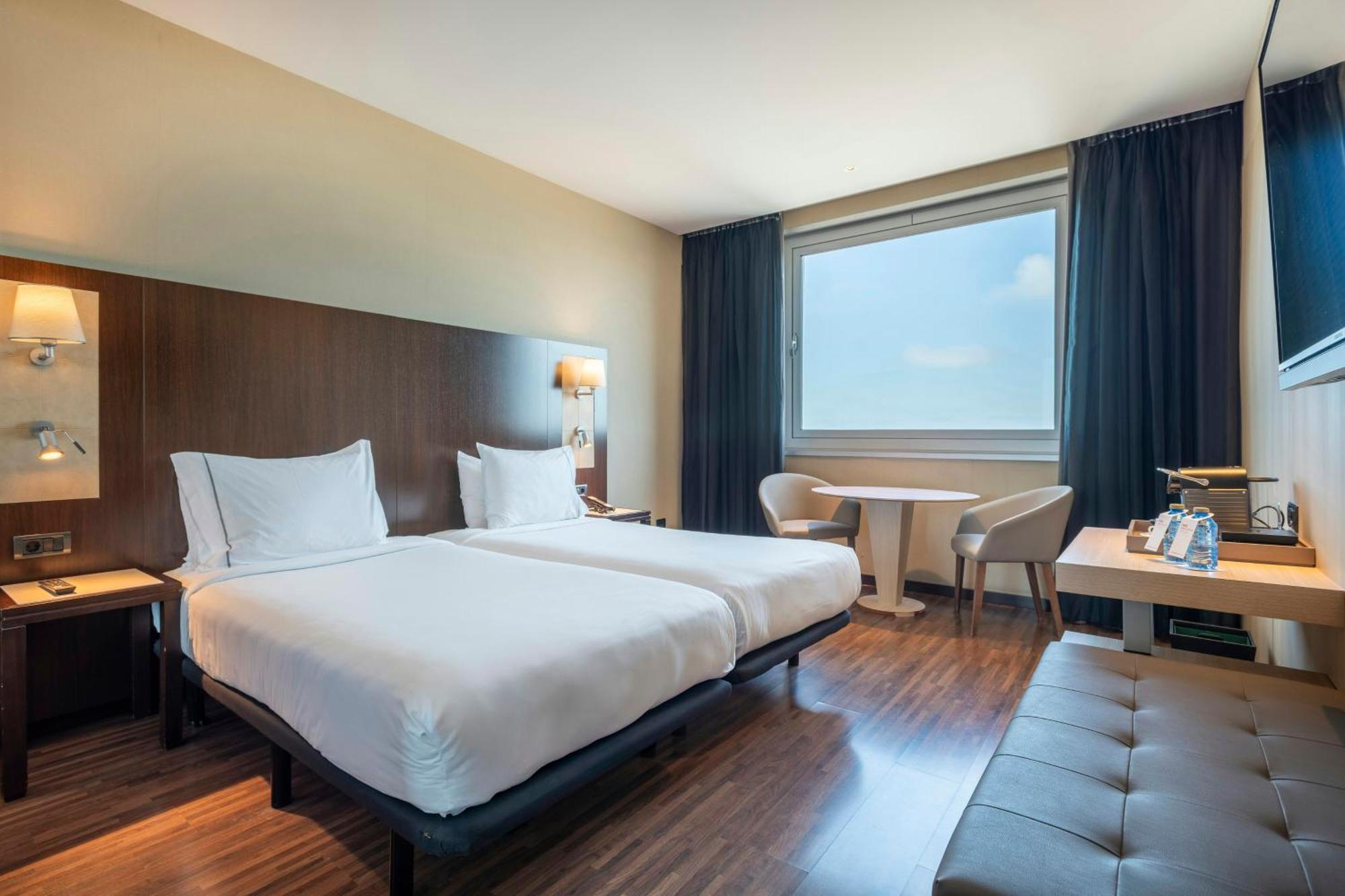 Deluxe Double or Twin Room with Sea View