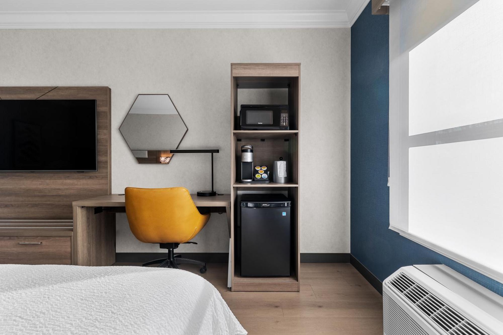 Essential King Room with Courtyard View