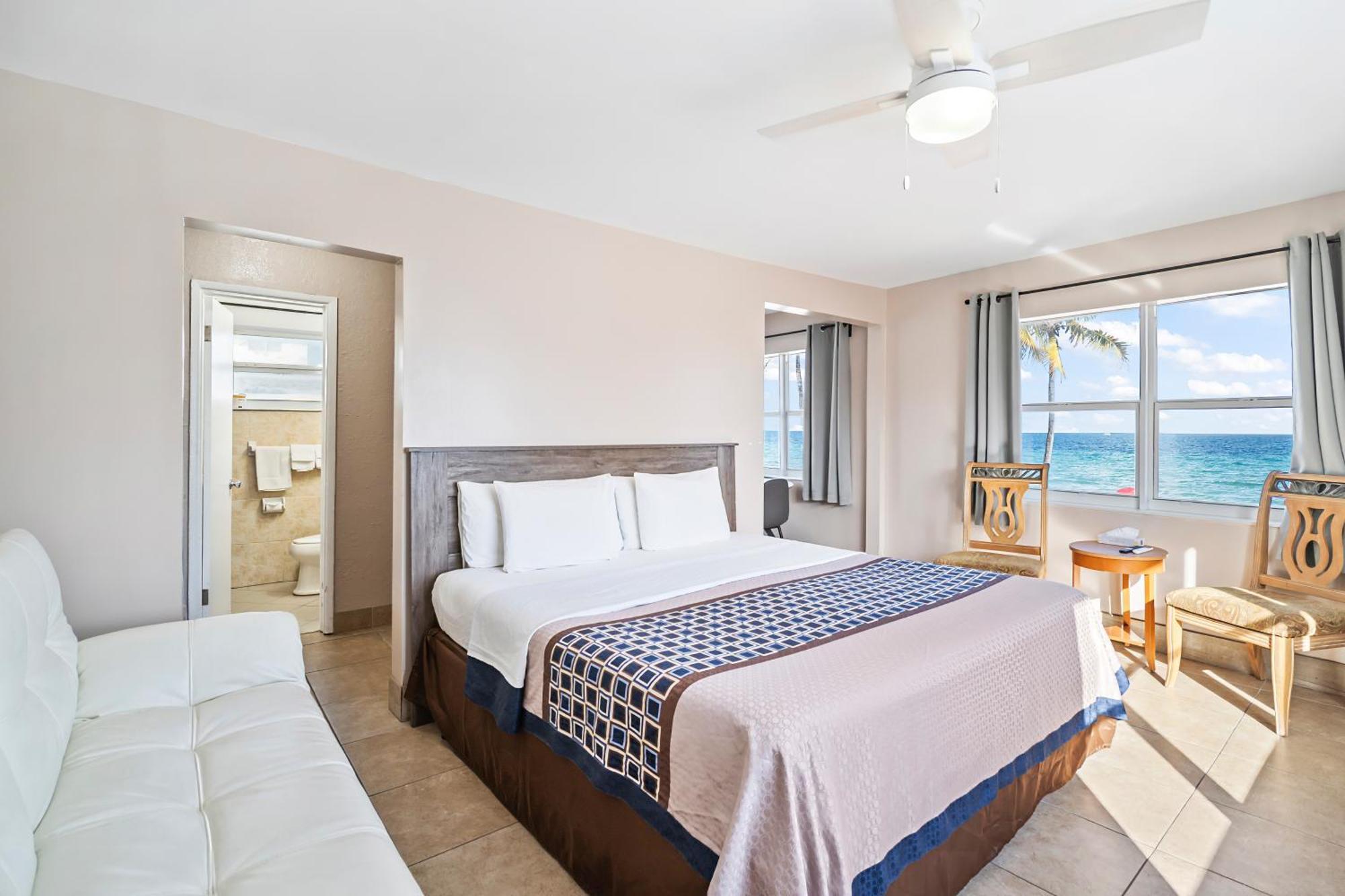 King Suite with Ocean View,1746937902:JPEG