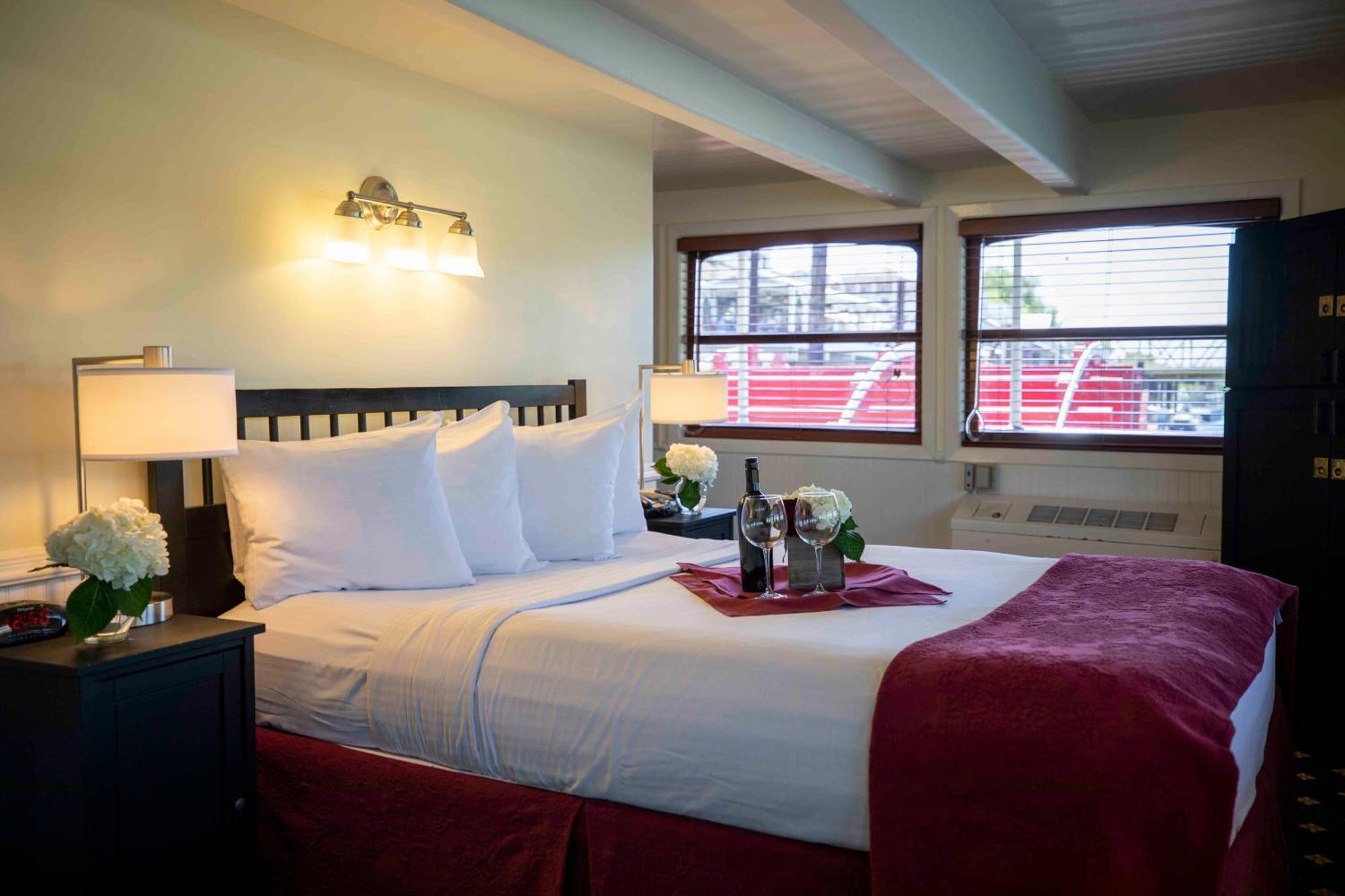 Deluxe Double Room with River View - Disability Access,1746991155:JPEG