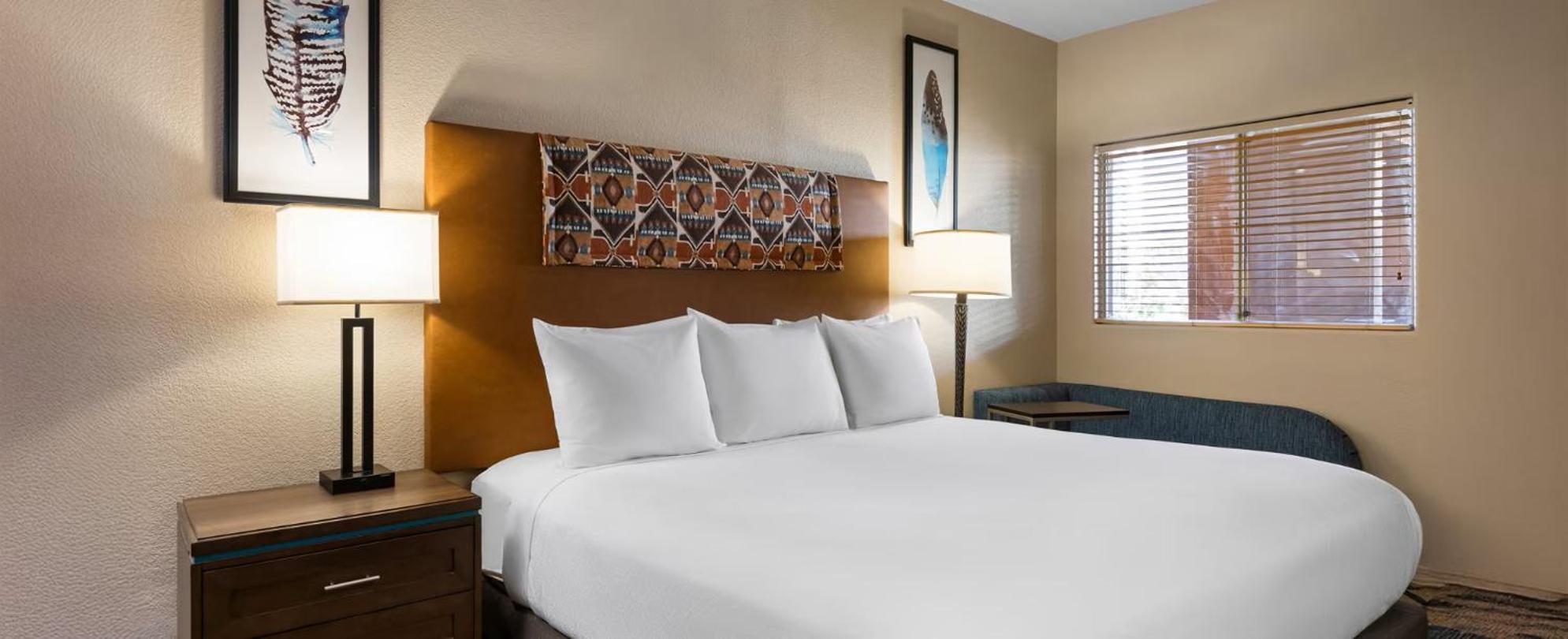 Studio,1756416270:JPEG