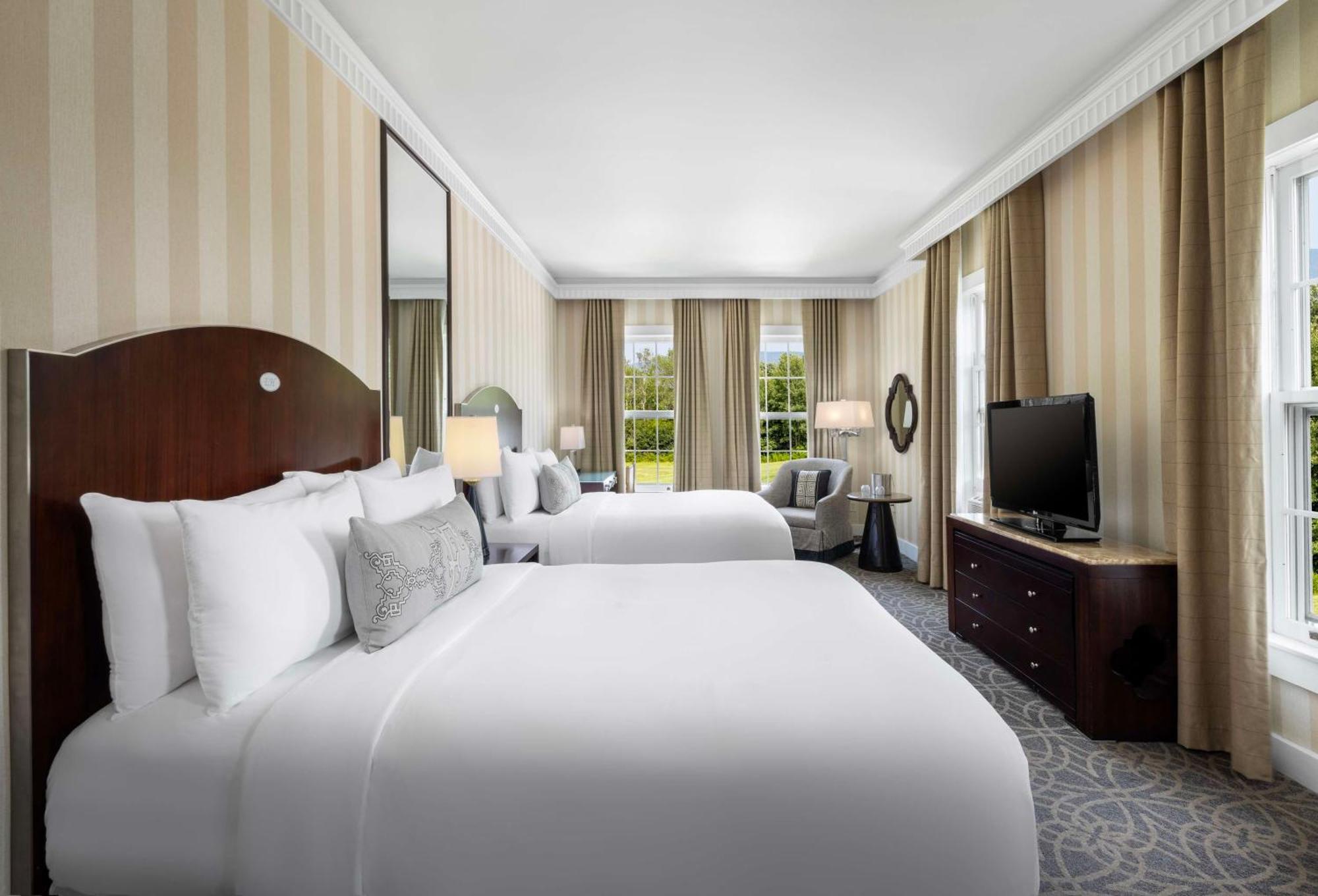 Resort 2 Queen (Main Resort),1756456134:JPEG