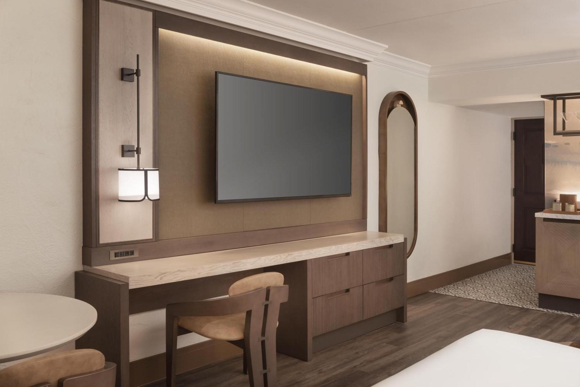 King Room,1756505817:JPEG