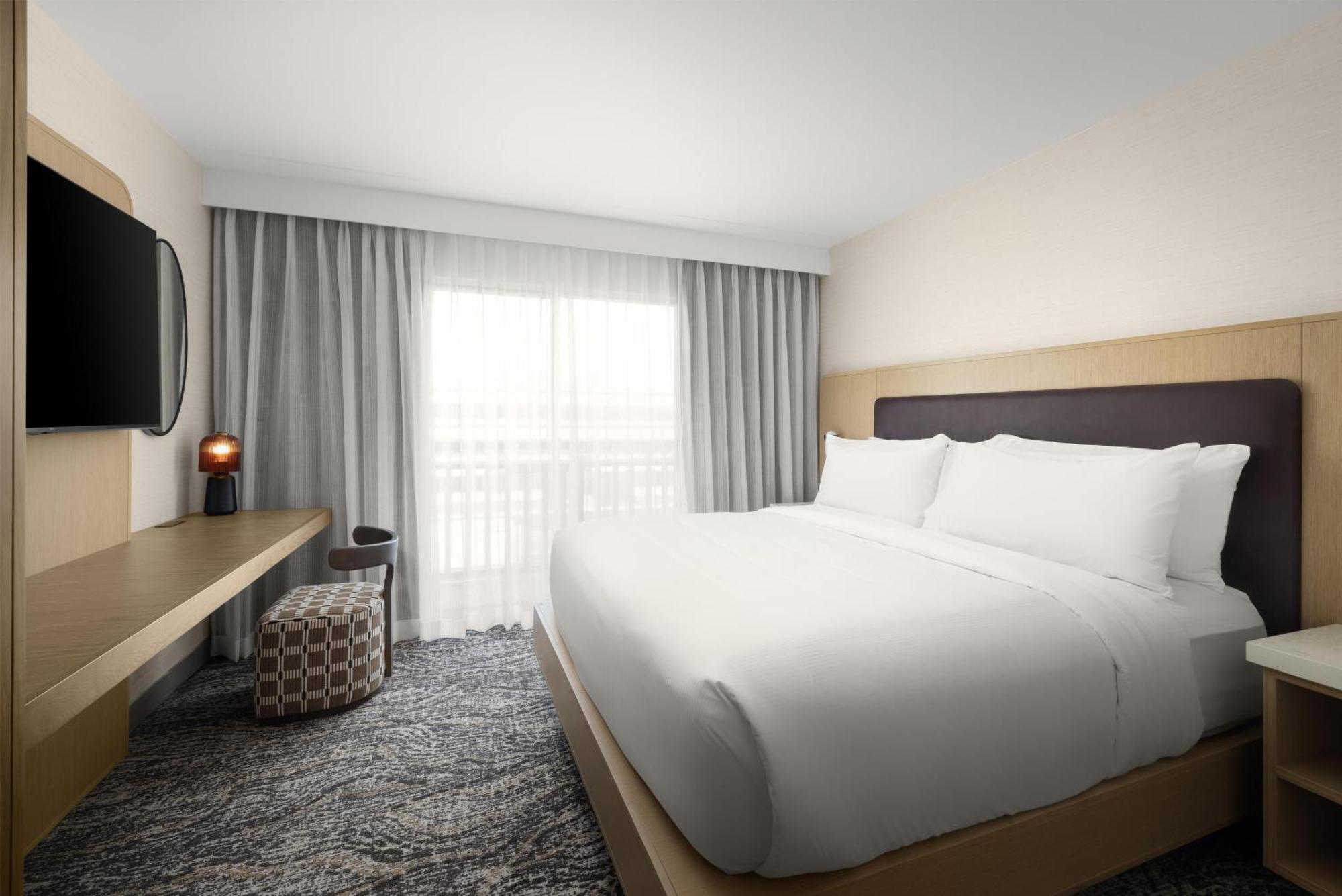 Two-Room King Suite - Non-Smoking,1756512208:JPEG