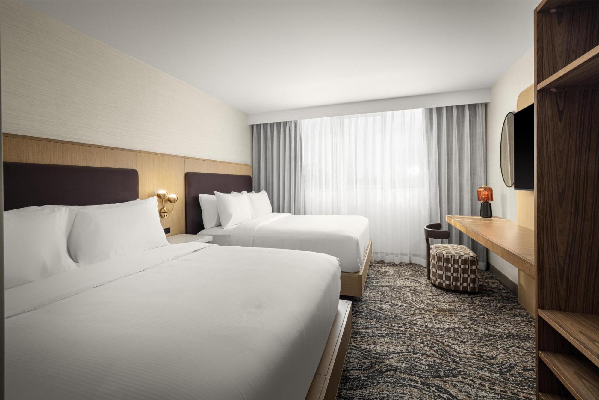 One-Bedroom Suite - Mobility Access/Bath Tub,1756512208:JPEG