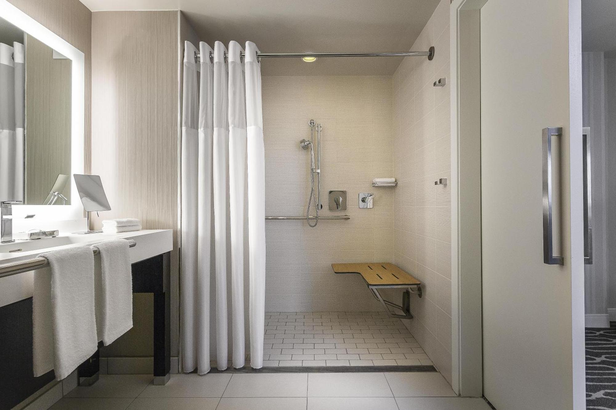 Double Room with Two Double Beds and Shower - Accessible,1756517149:JPEG