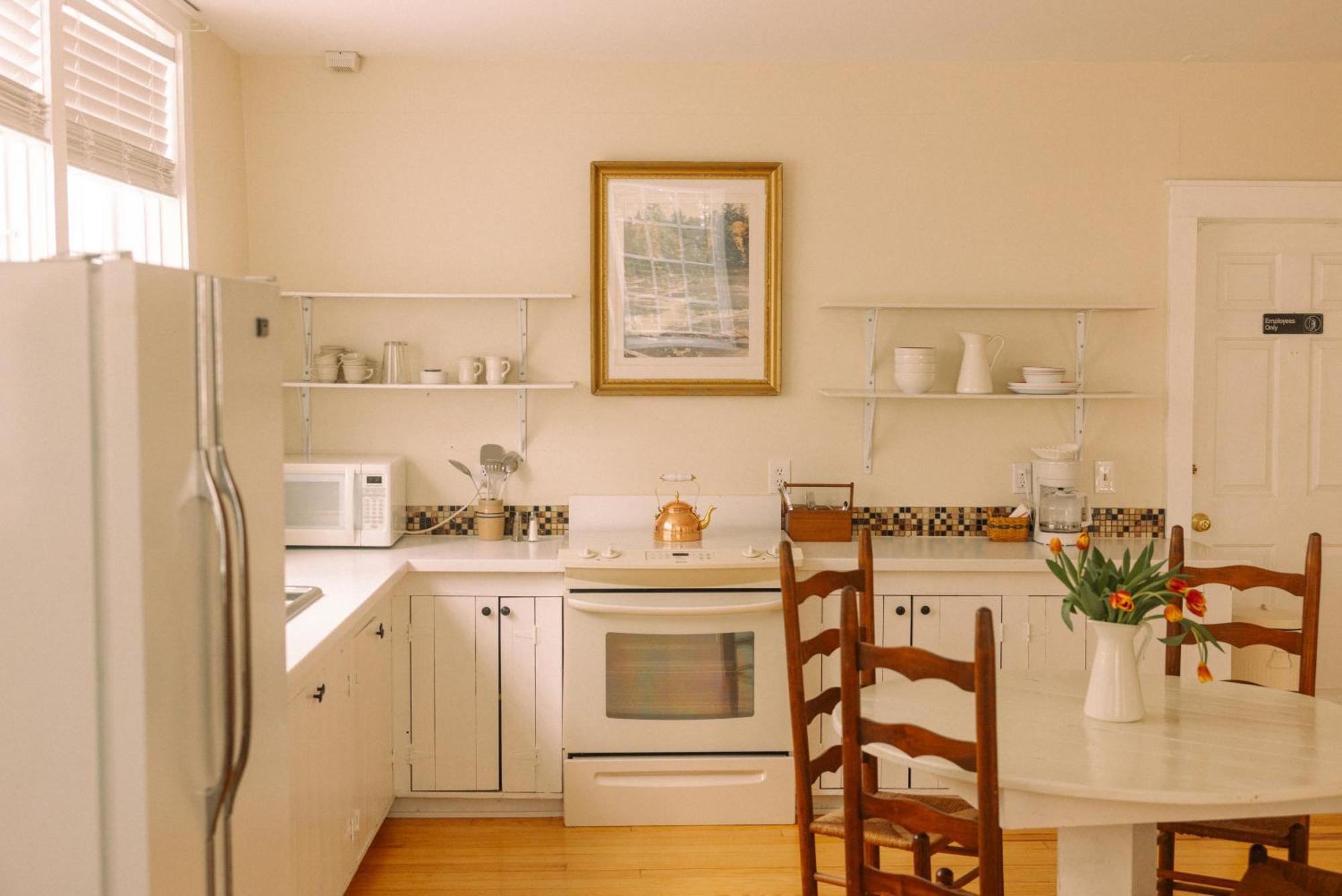 Apartment with Garden View,1756556013:JPEG