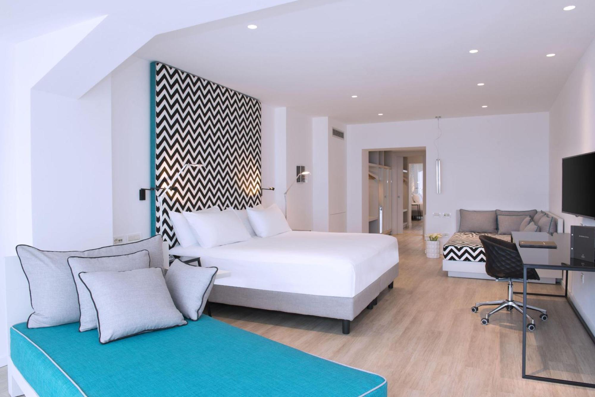 Executive Quadruple Room with Sea View