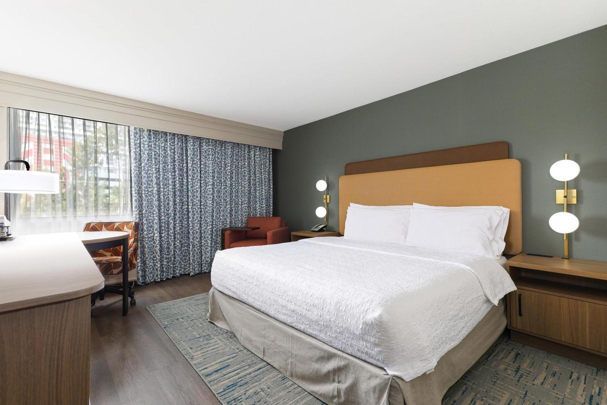 King Room - Mobility Access/Non-Smoking,1758306065:JPEG