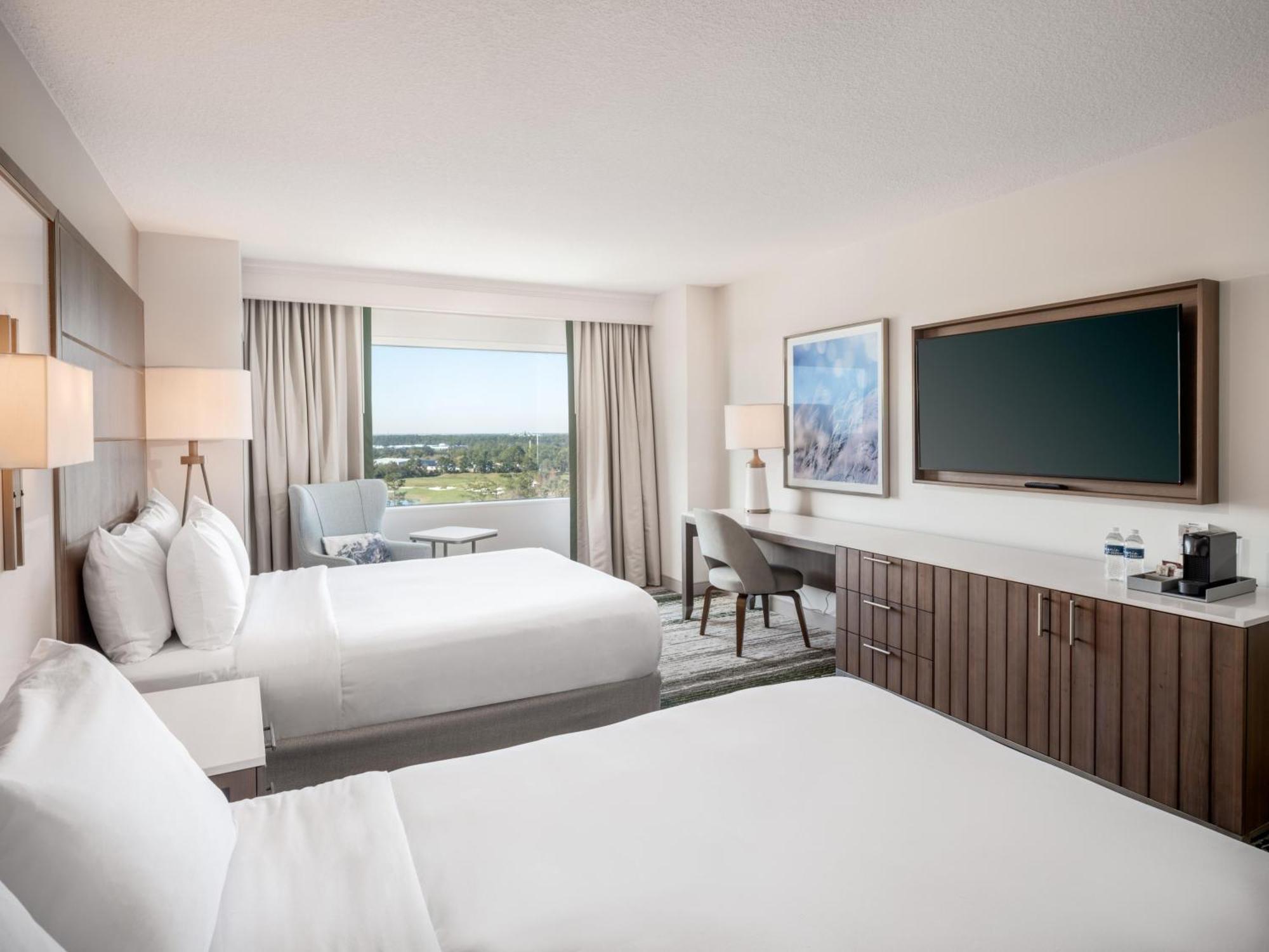Queen Room with Two Queen Beds and Bath Tub - Mobility Accessible