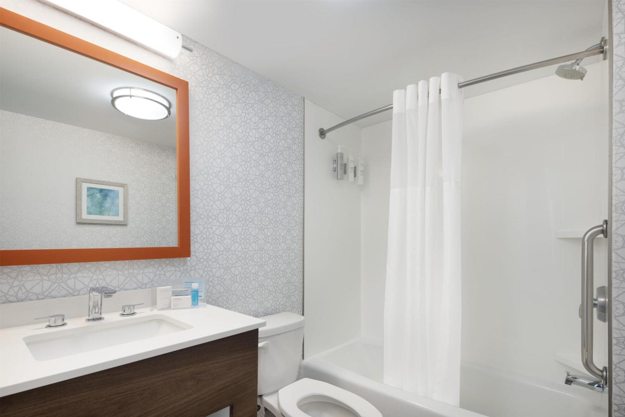 2 Queen Beds - no view,1758313229:JPEG