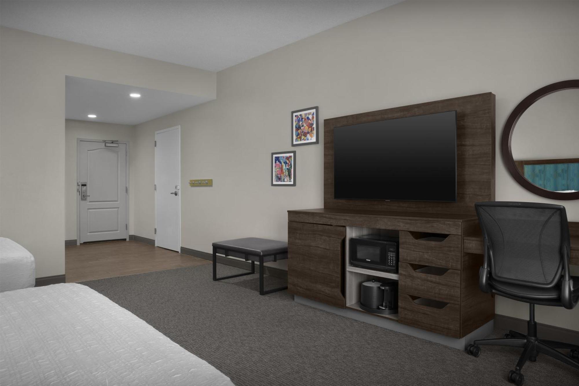 Queen Room with Two Queen Beds - Mobility and Hearing Access/Non-Smoking