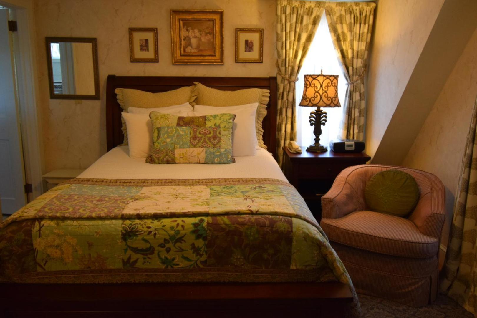 Queen Room