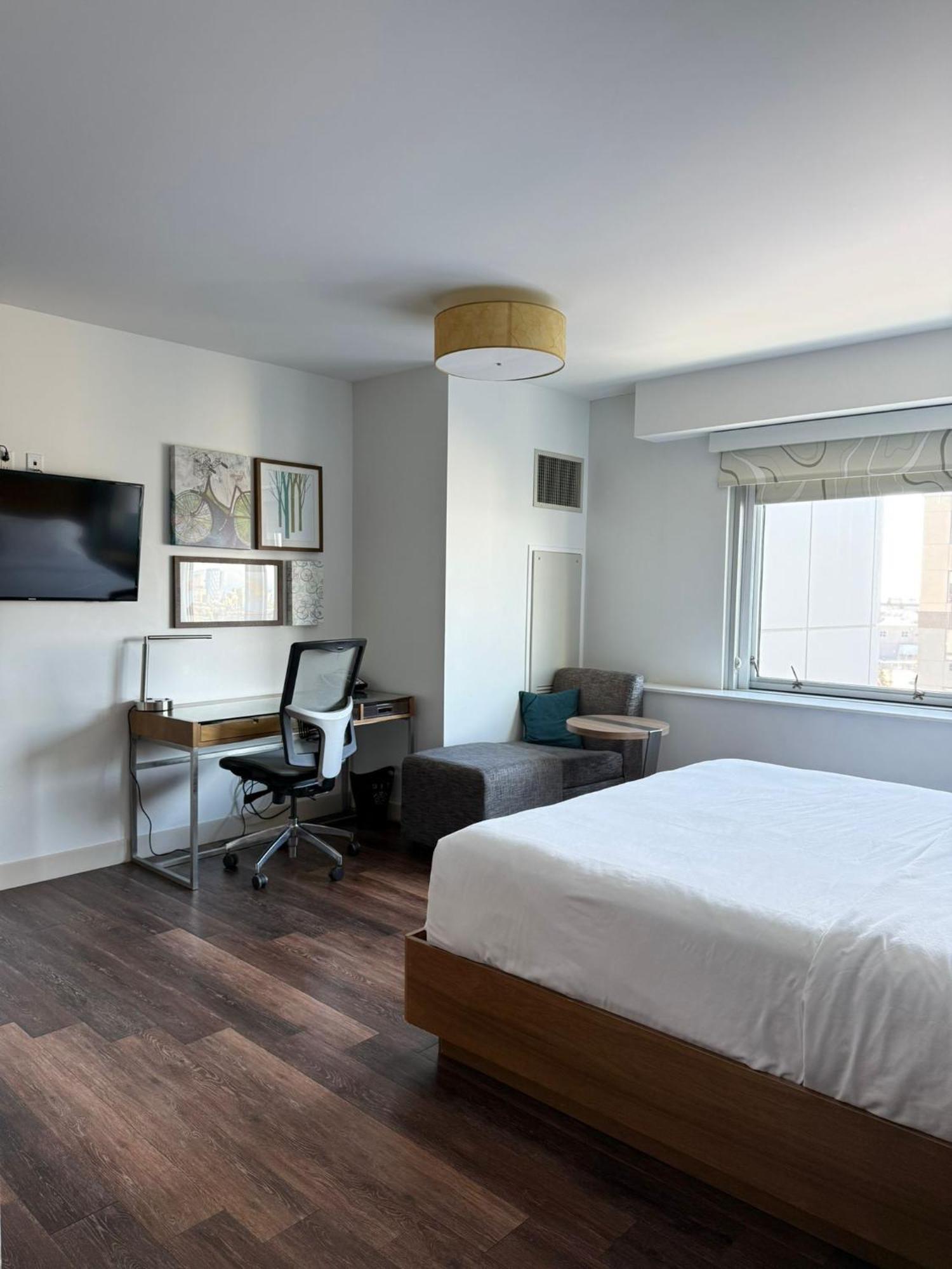 Standard King Room,1758423864:JPEG