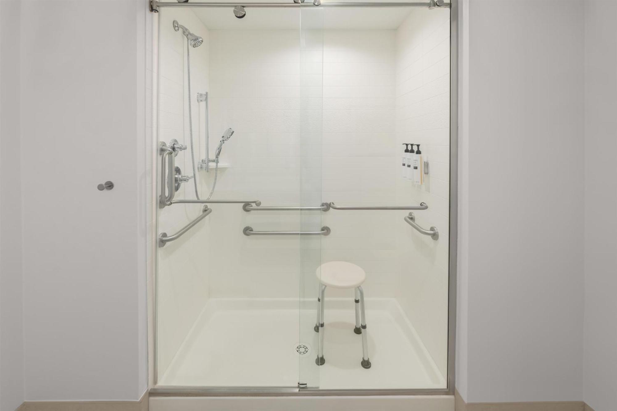 King Room - Hearing Access,1758460891:JPEG