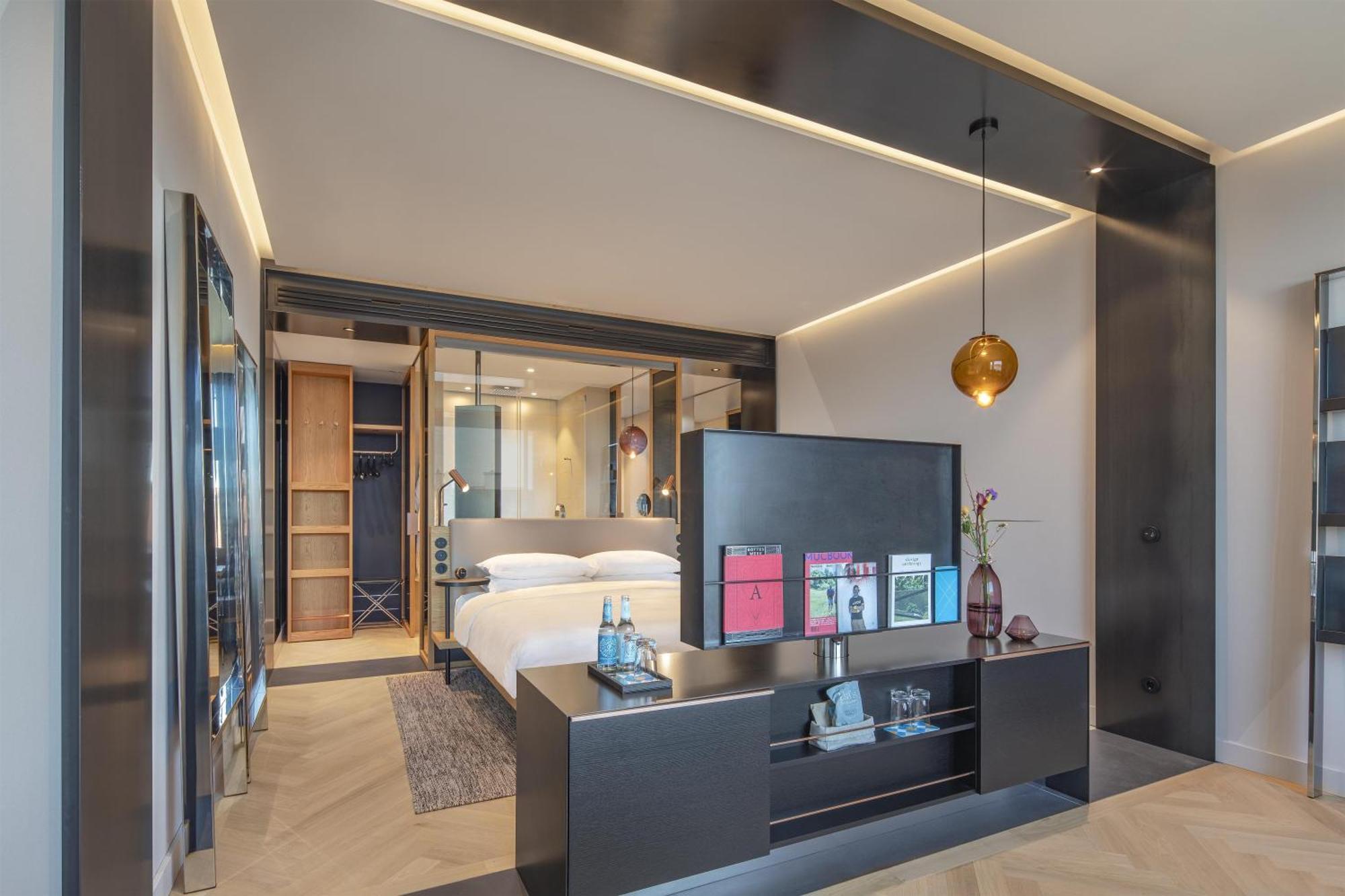 Tower King Room