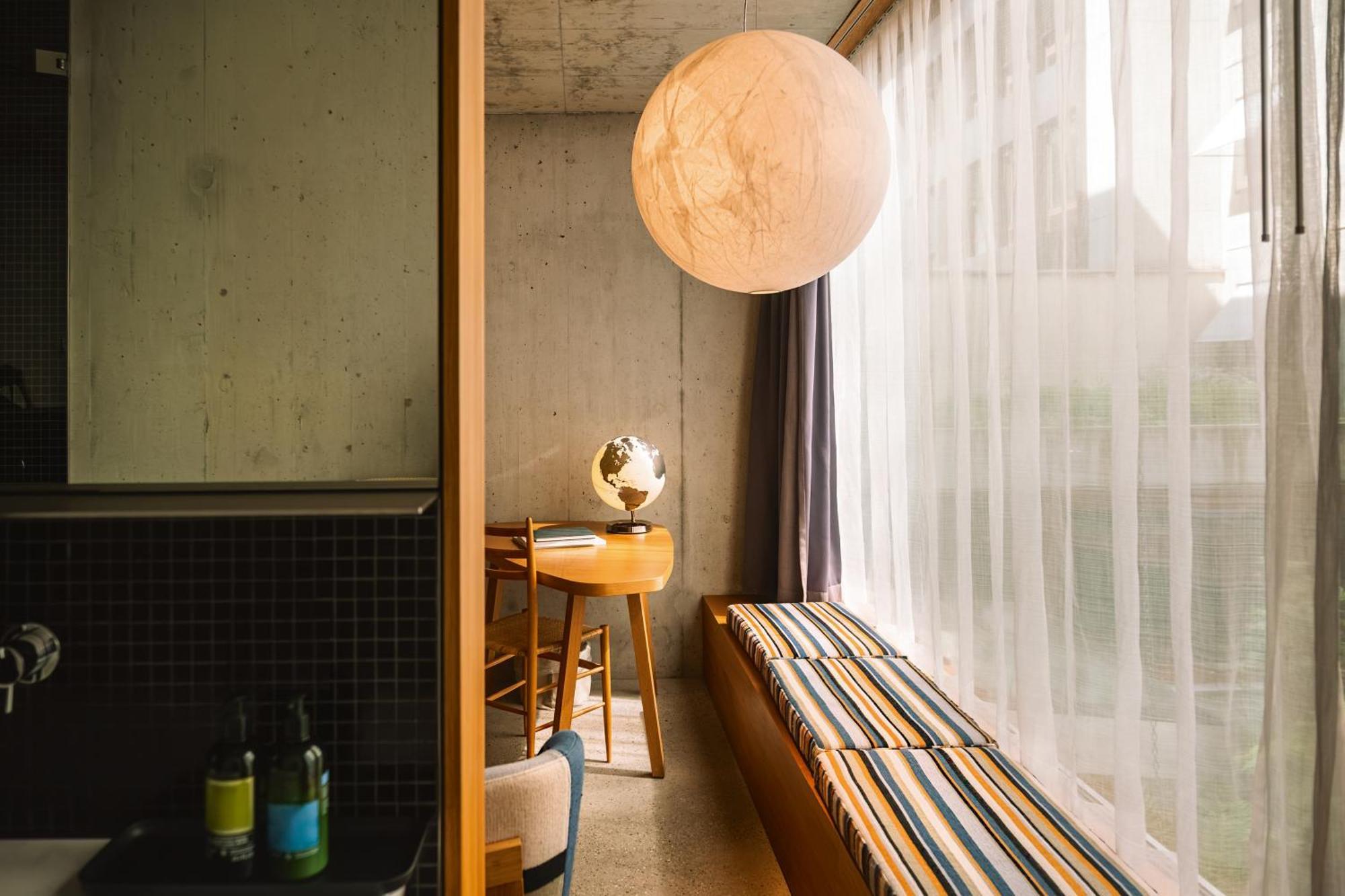Design Signature Room