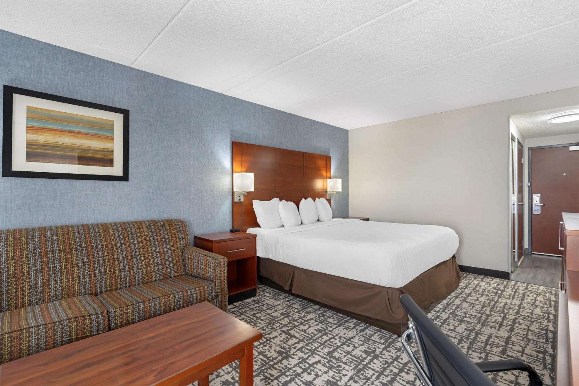 King Room with Sofa Bed
