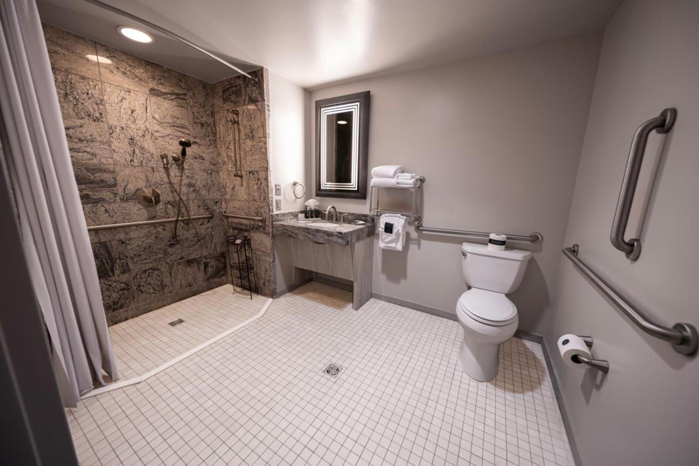 King Room - Disability Access Hard Rock Tower