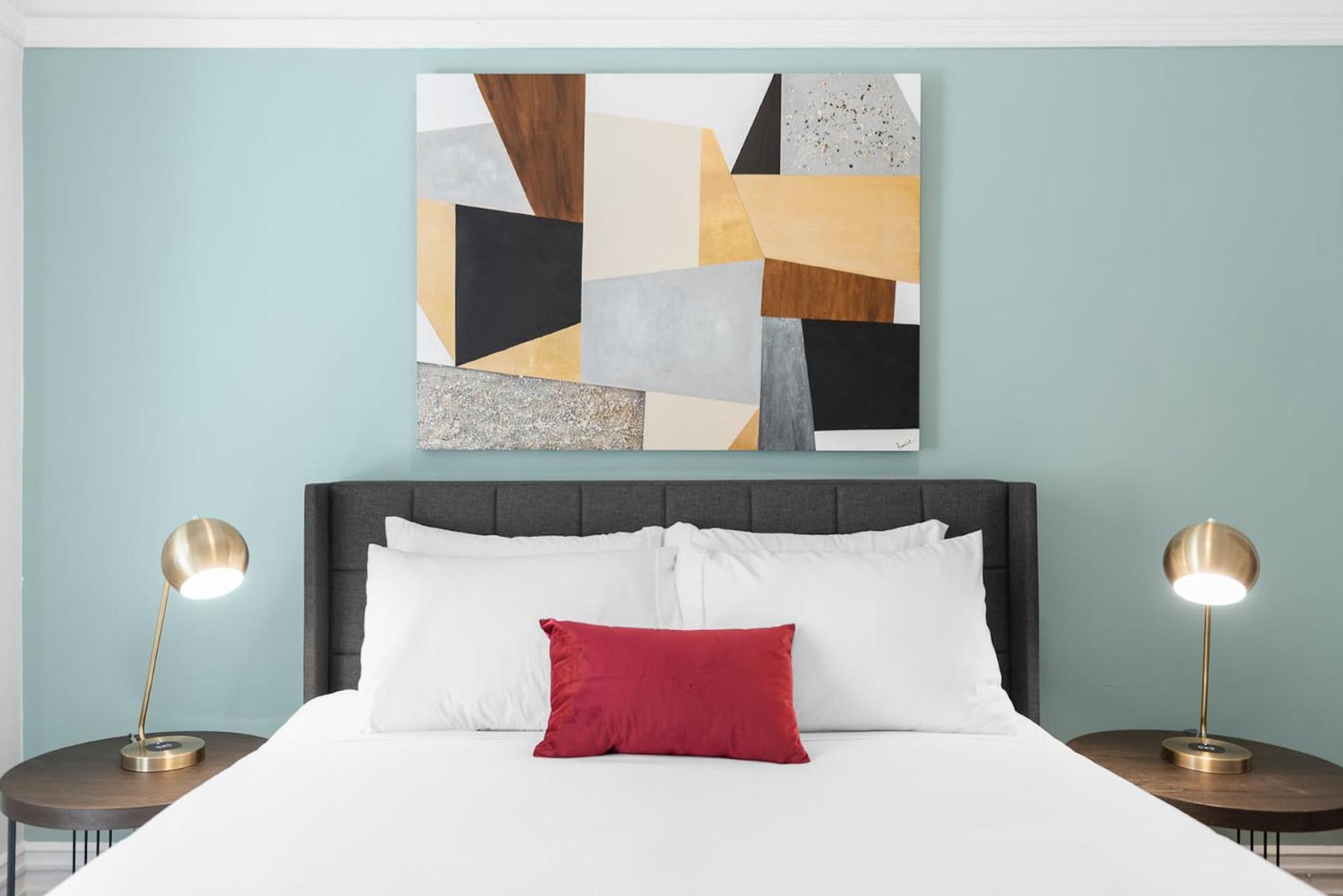 Standard Queen Room (Self Check-in with Virtual Front Desk)