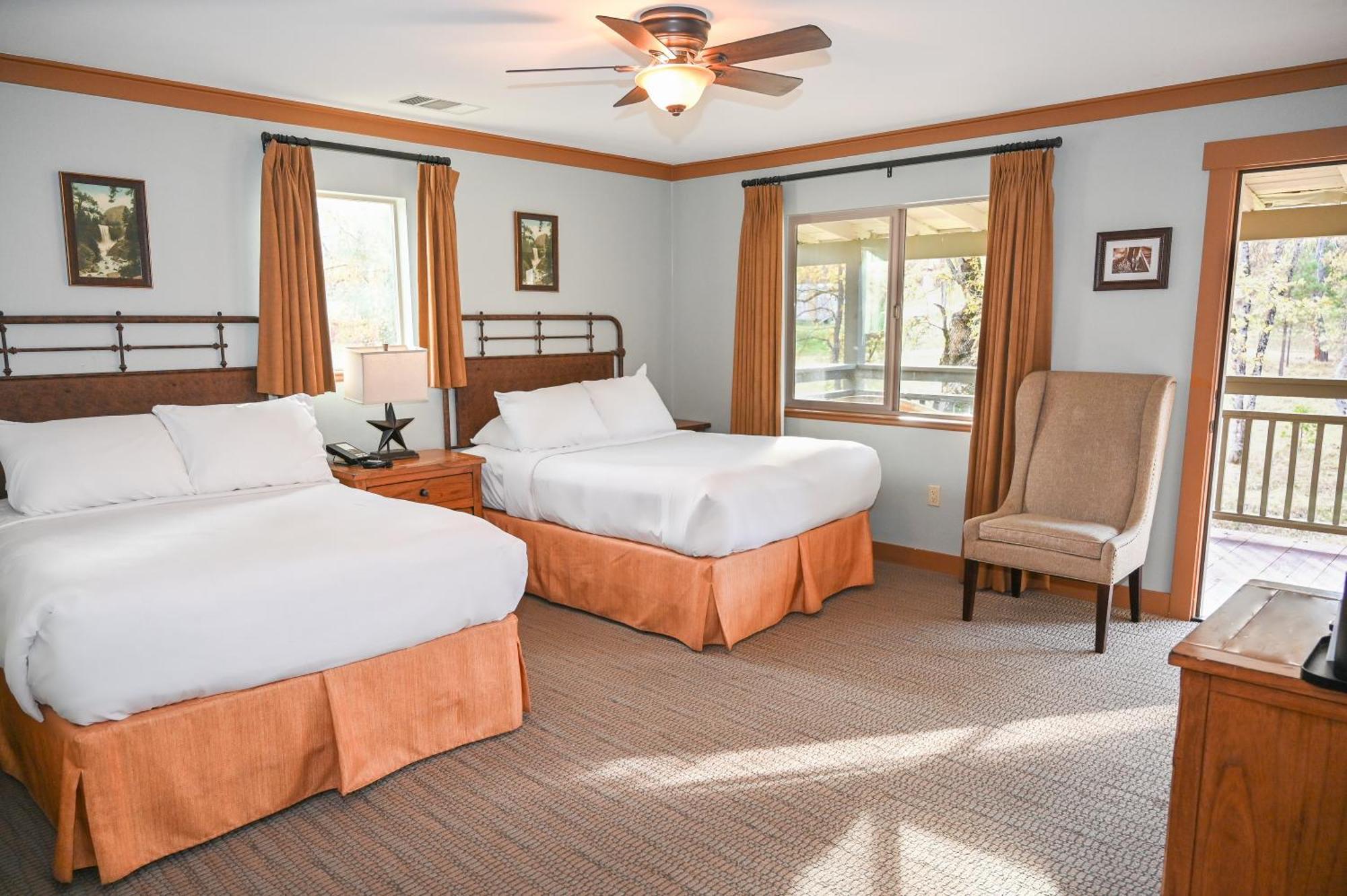 Double Room with Two Double Beds - Accessible/Non-Smoking