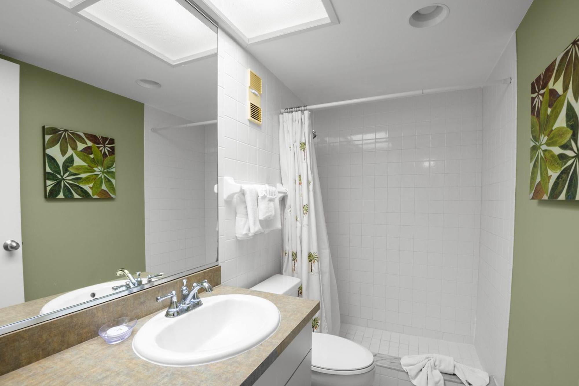One-Bedroom Apartment with Balcony