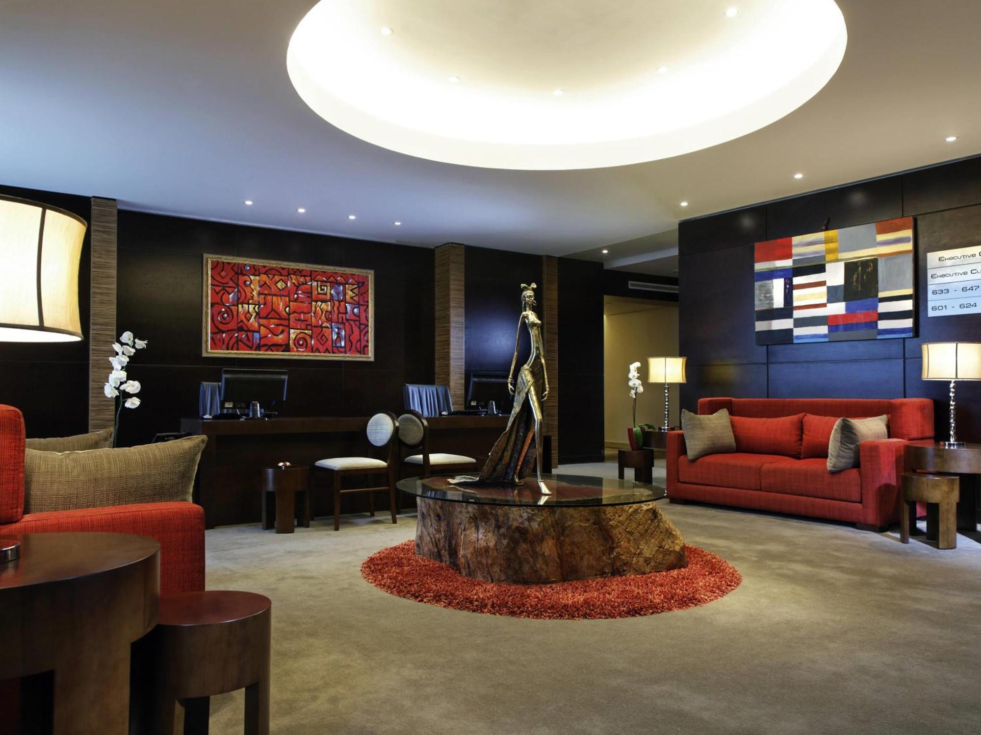 Deluxe Suite with Pool View