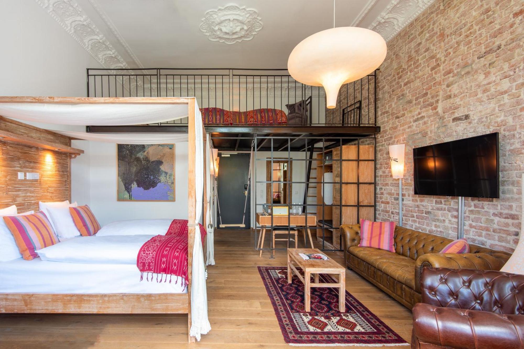 Lulus Suite