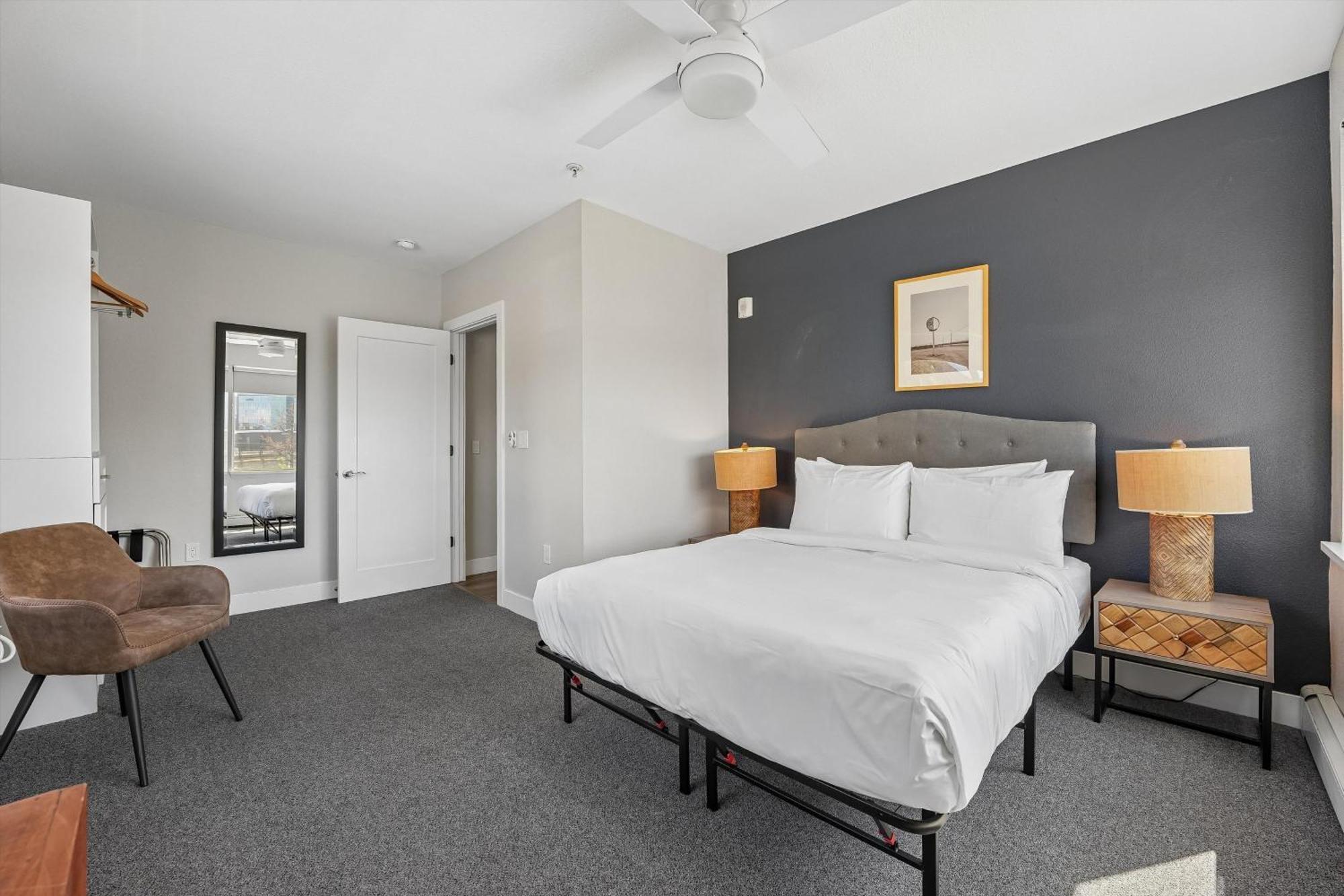 Two Bedroom, Queen Beds (Self Check-in)