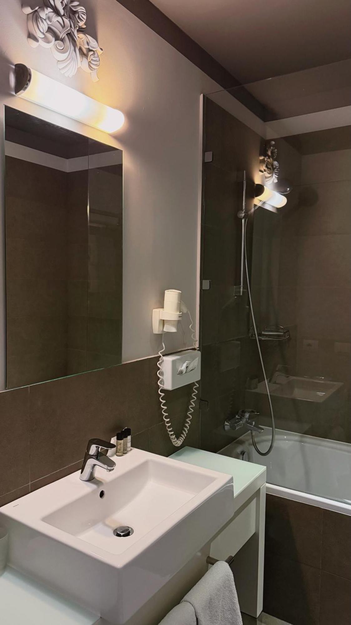Superior Double or Twin Room with Sea View