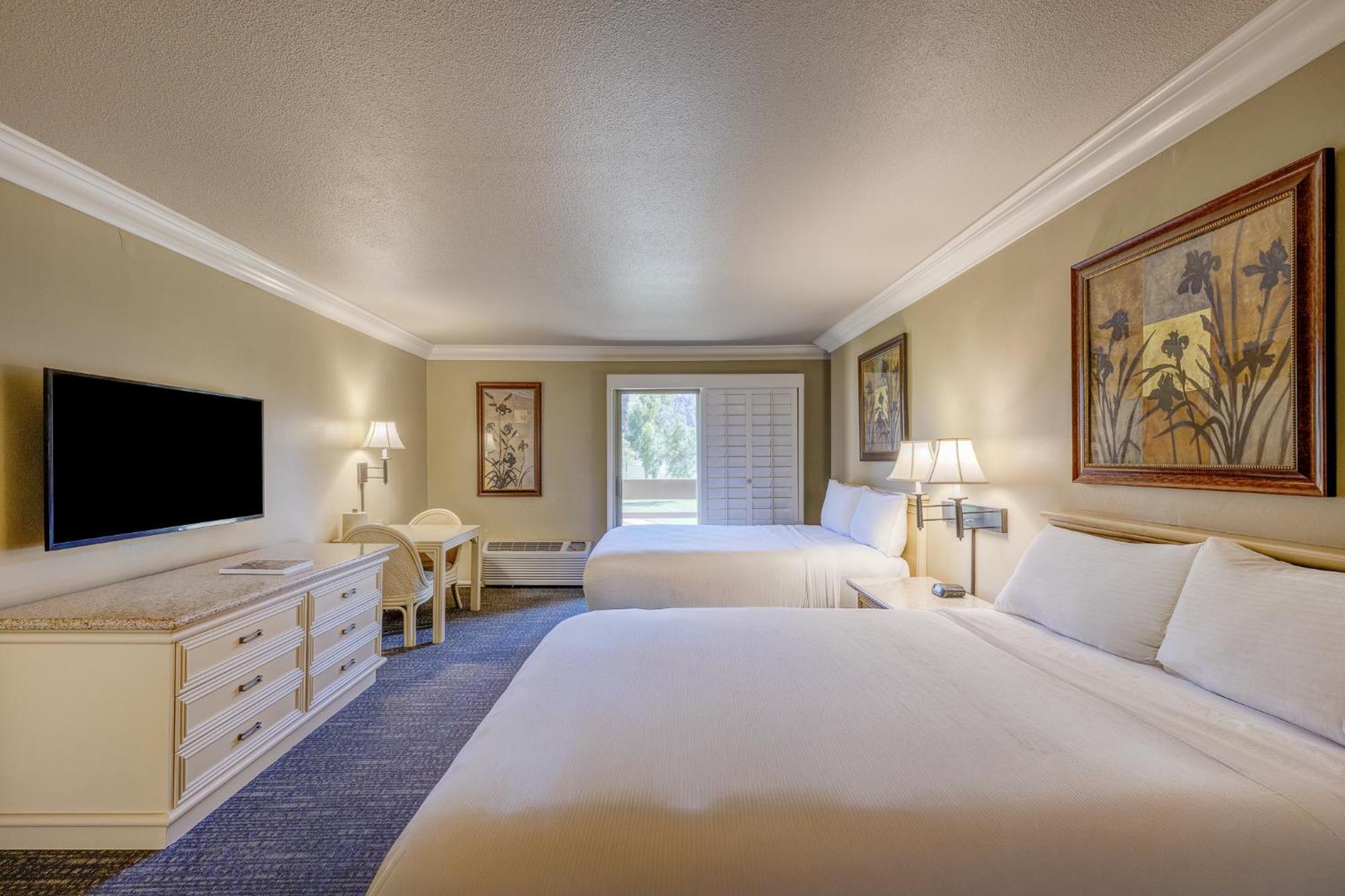 Deluxe Room, 2 Queen Beds, Resort View