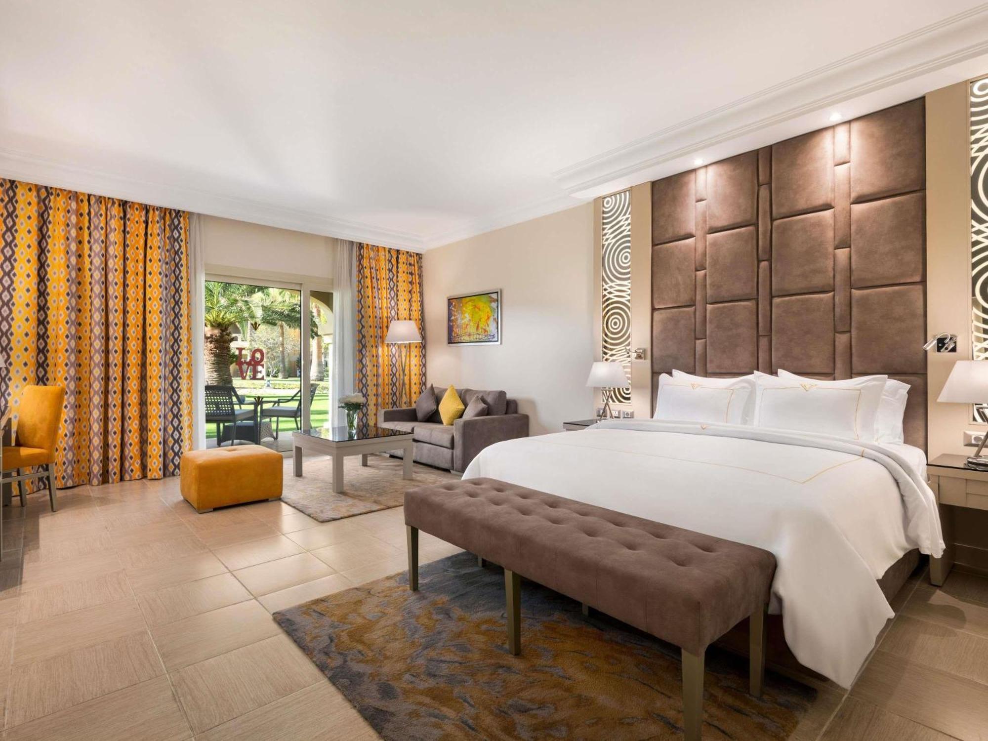Deluxe Room Twin Bed