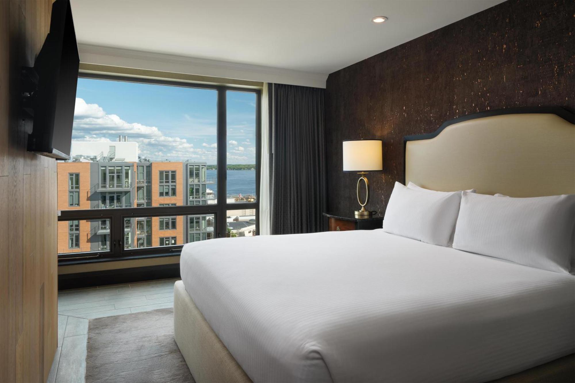 Signature Suite