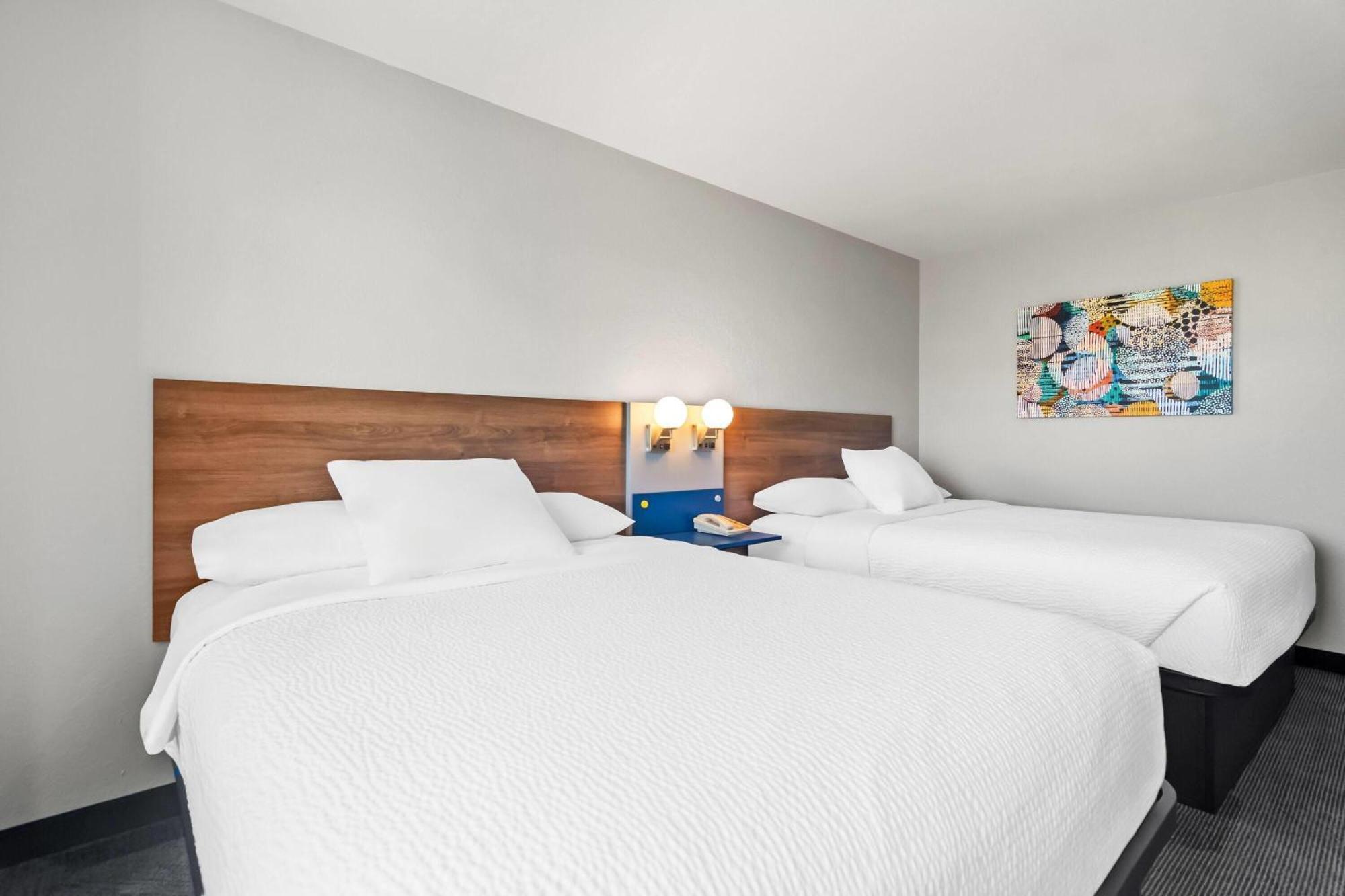 Queen Room with Two Queen Beds - Non-Smoking