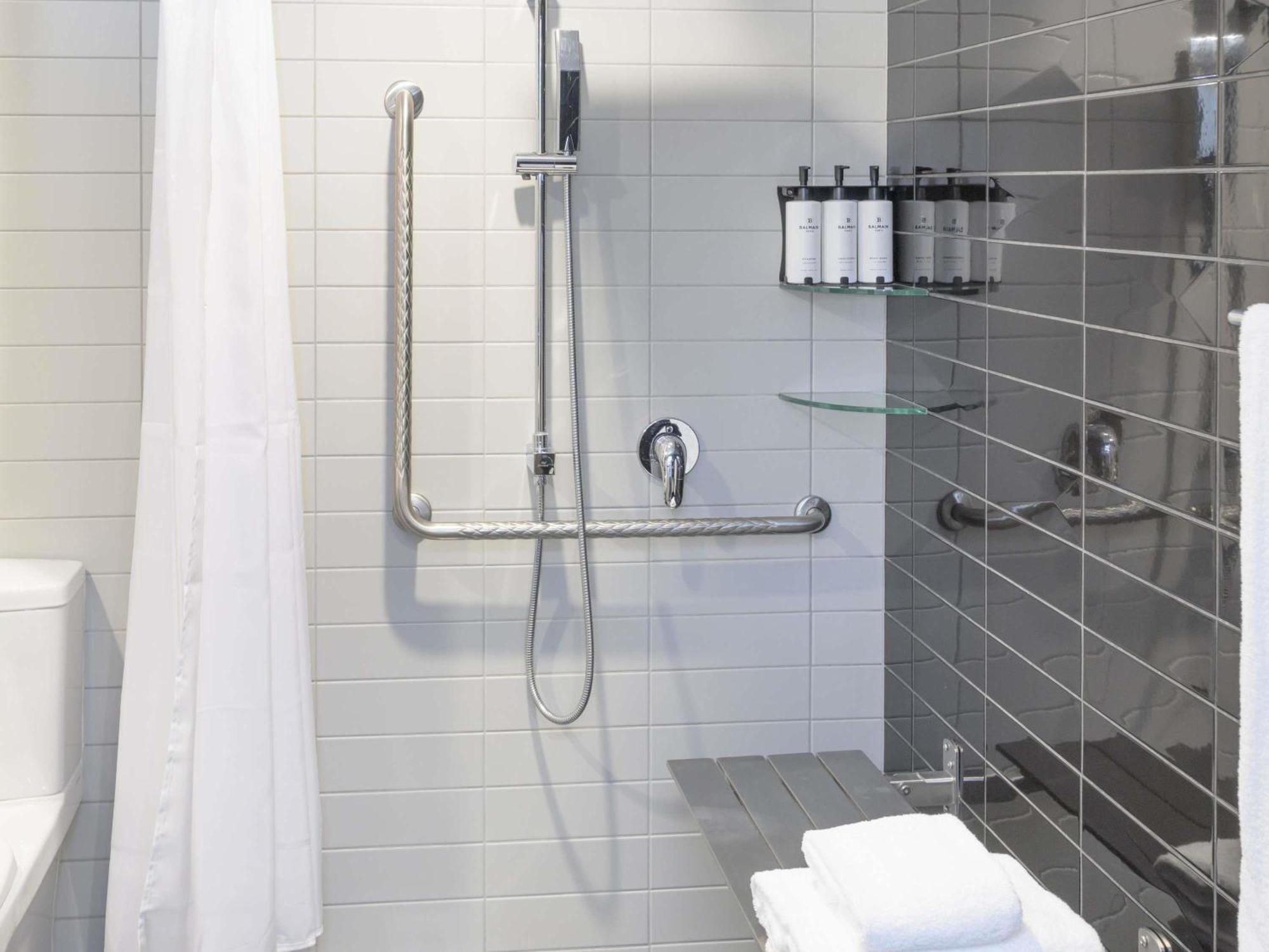 Accessible Classic Queen Room