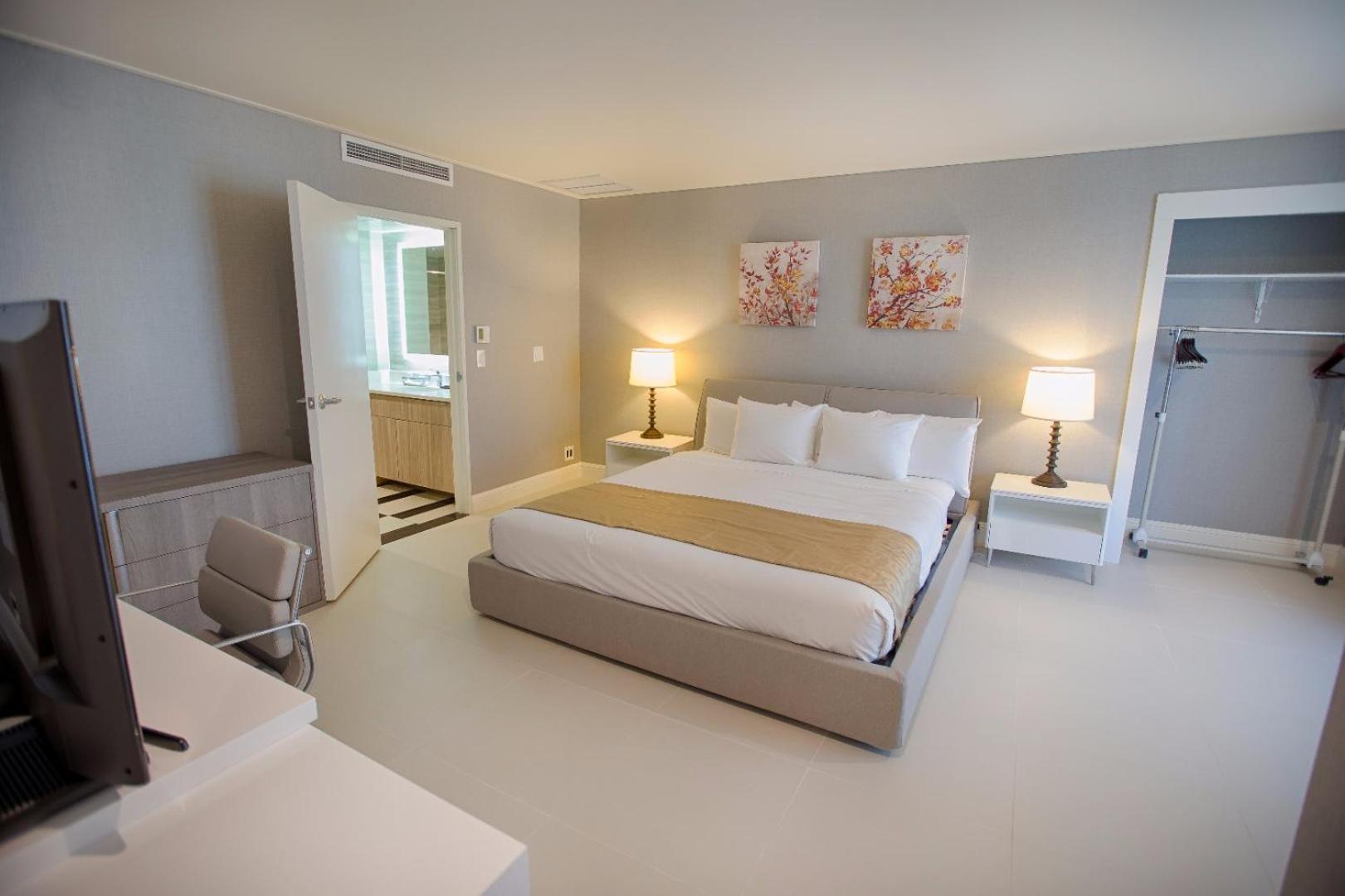 King Studio with Sofa Bed