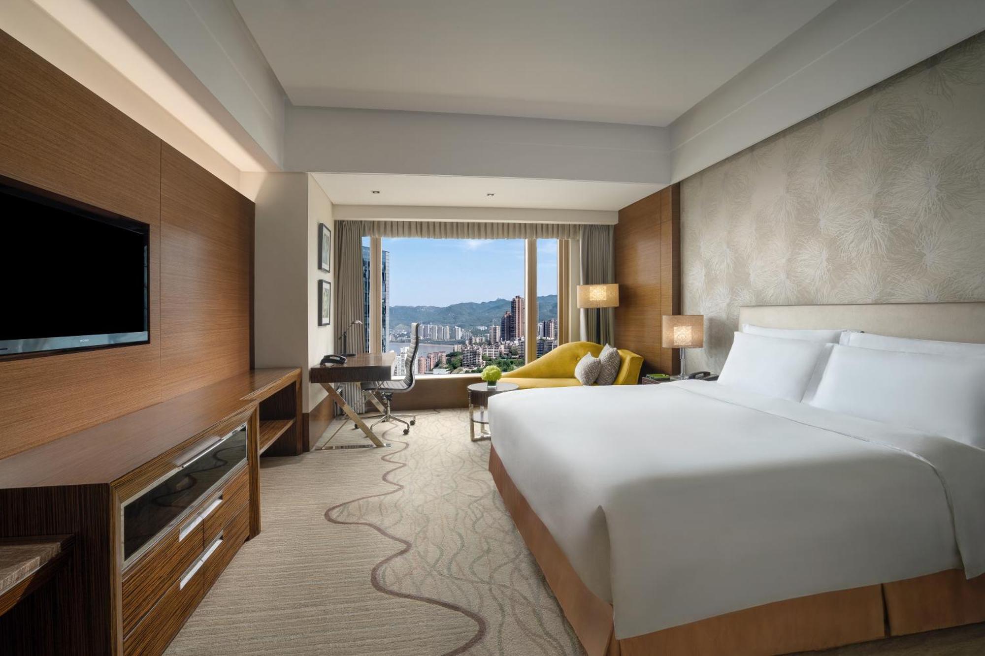 Premier Deluxe Room King