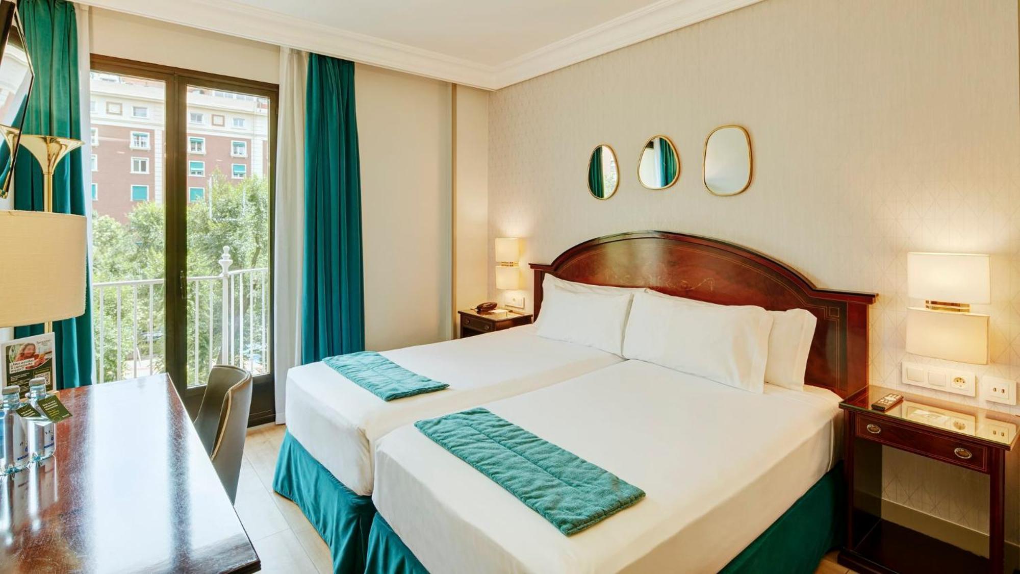 Double Room with Plaza View