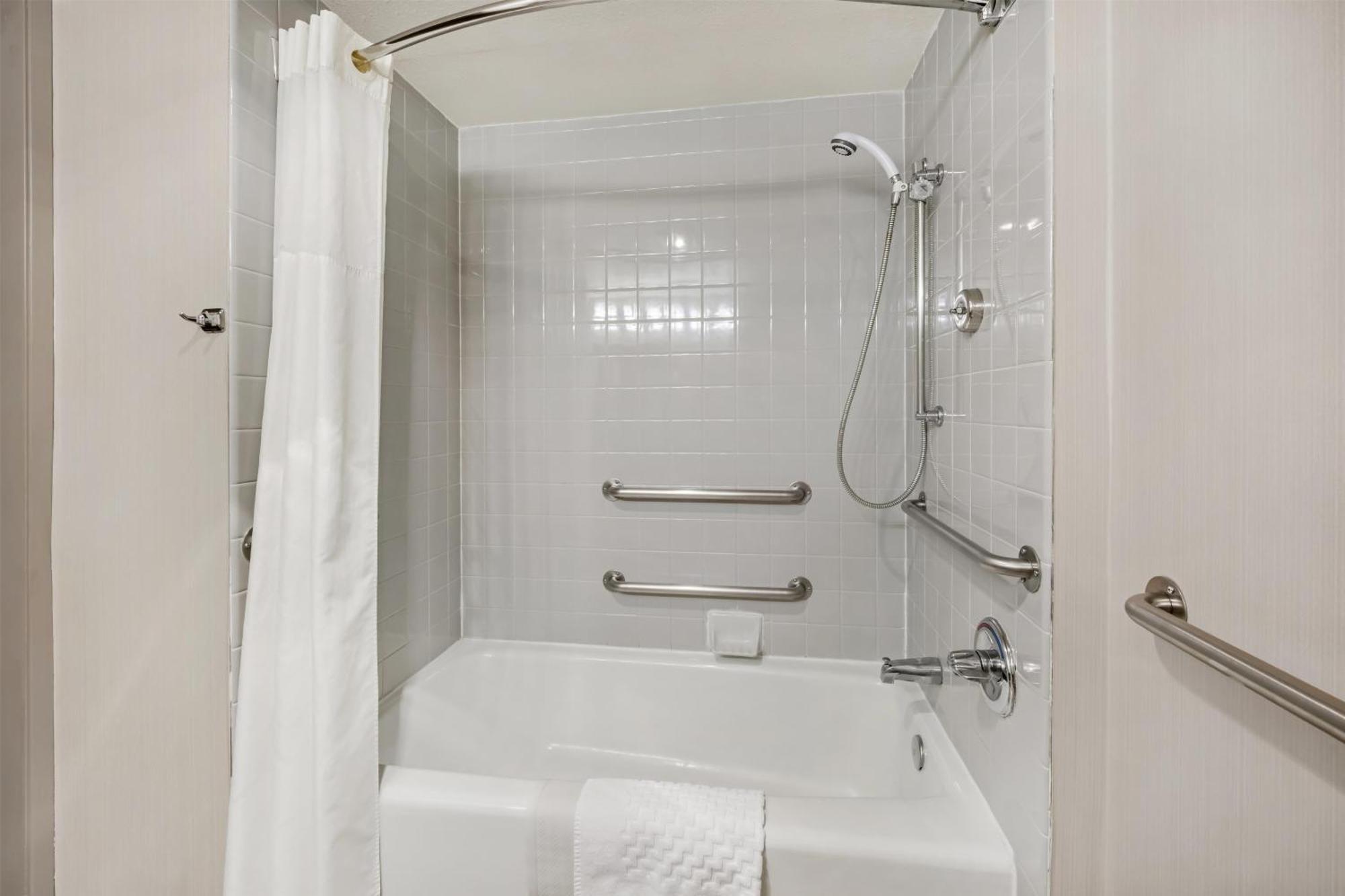 Queen Room with Two Queen Beds - Disability Access