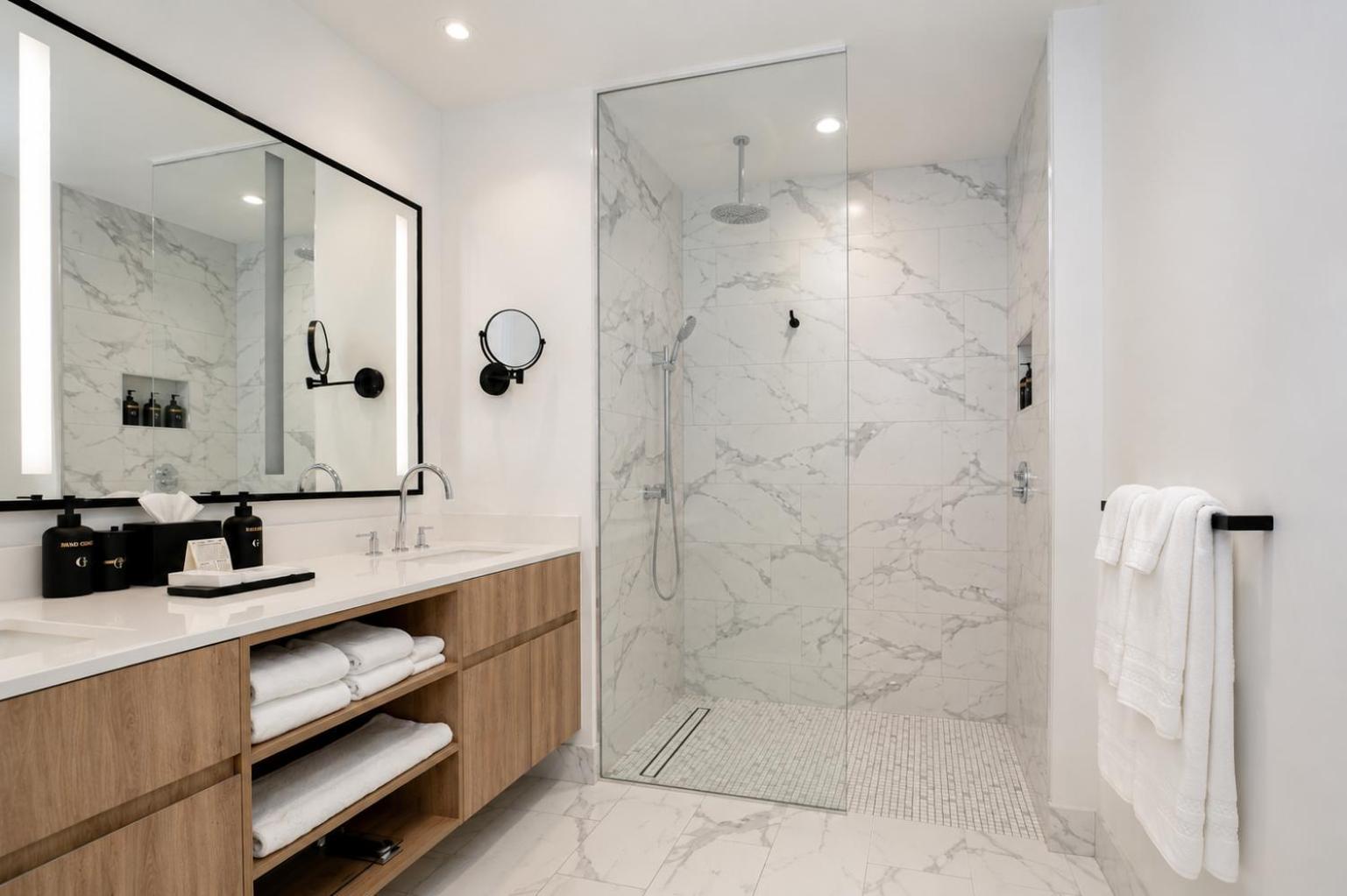 King Studio with Sofa Bed
