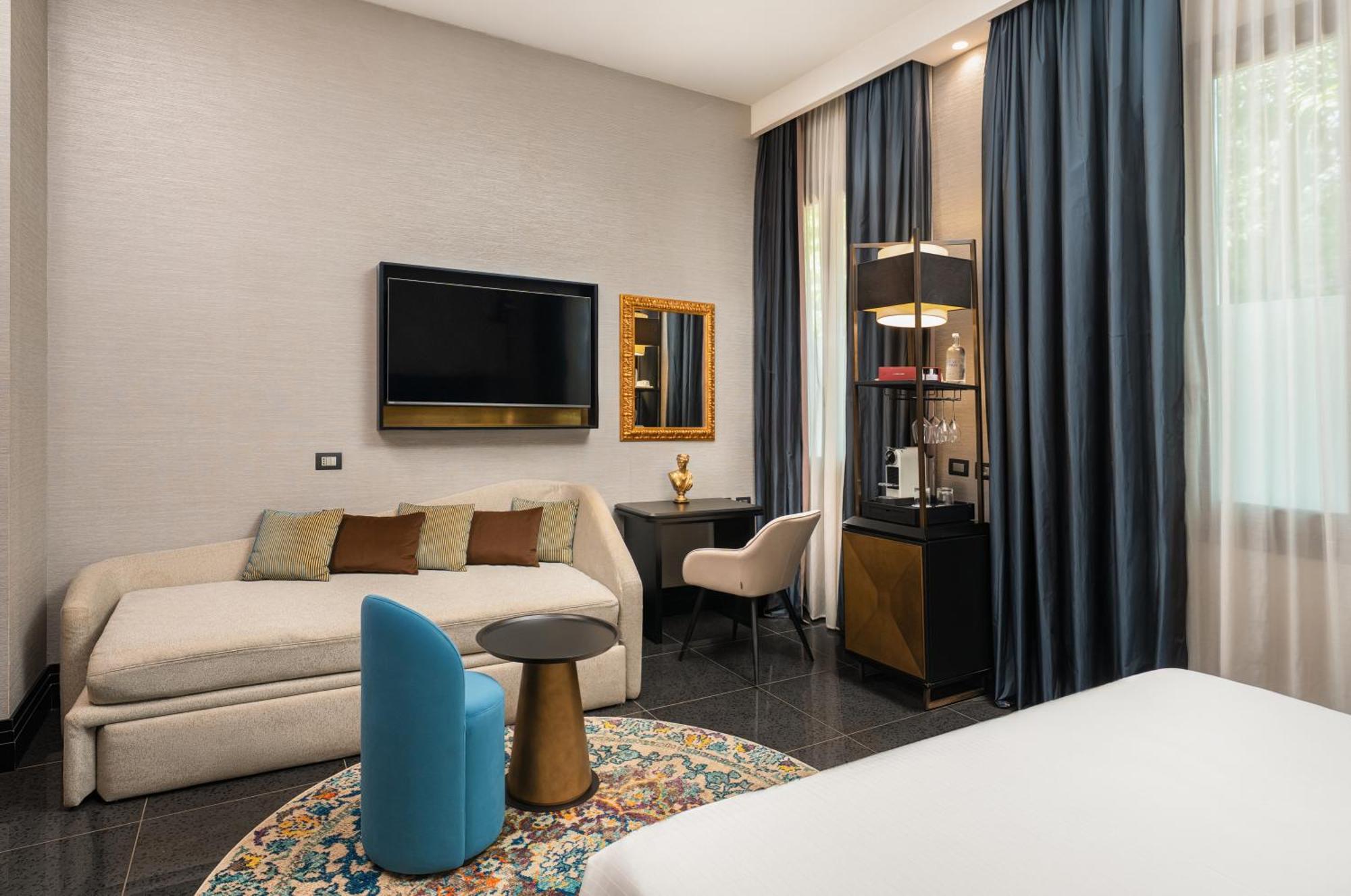 Premium Queen Room with Sofa Bed