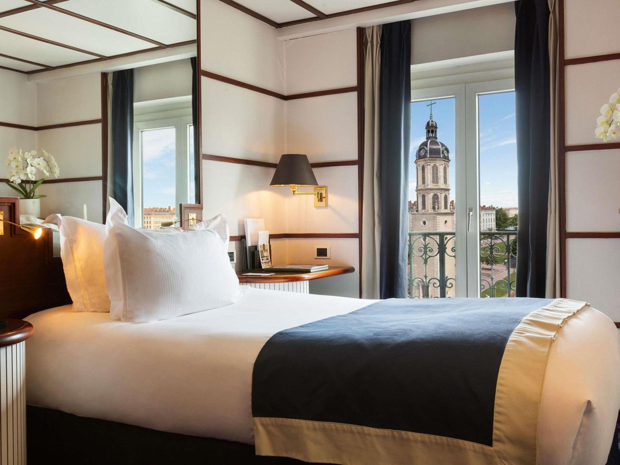 Classic Single Room with City View