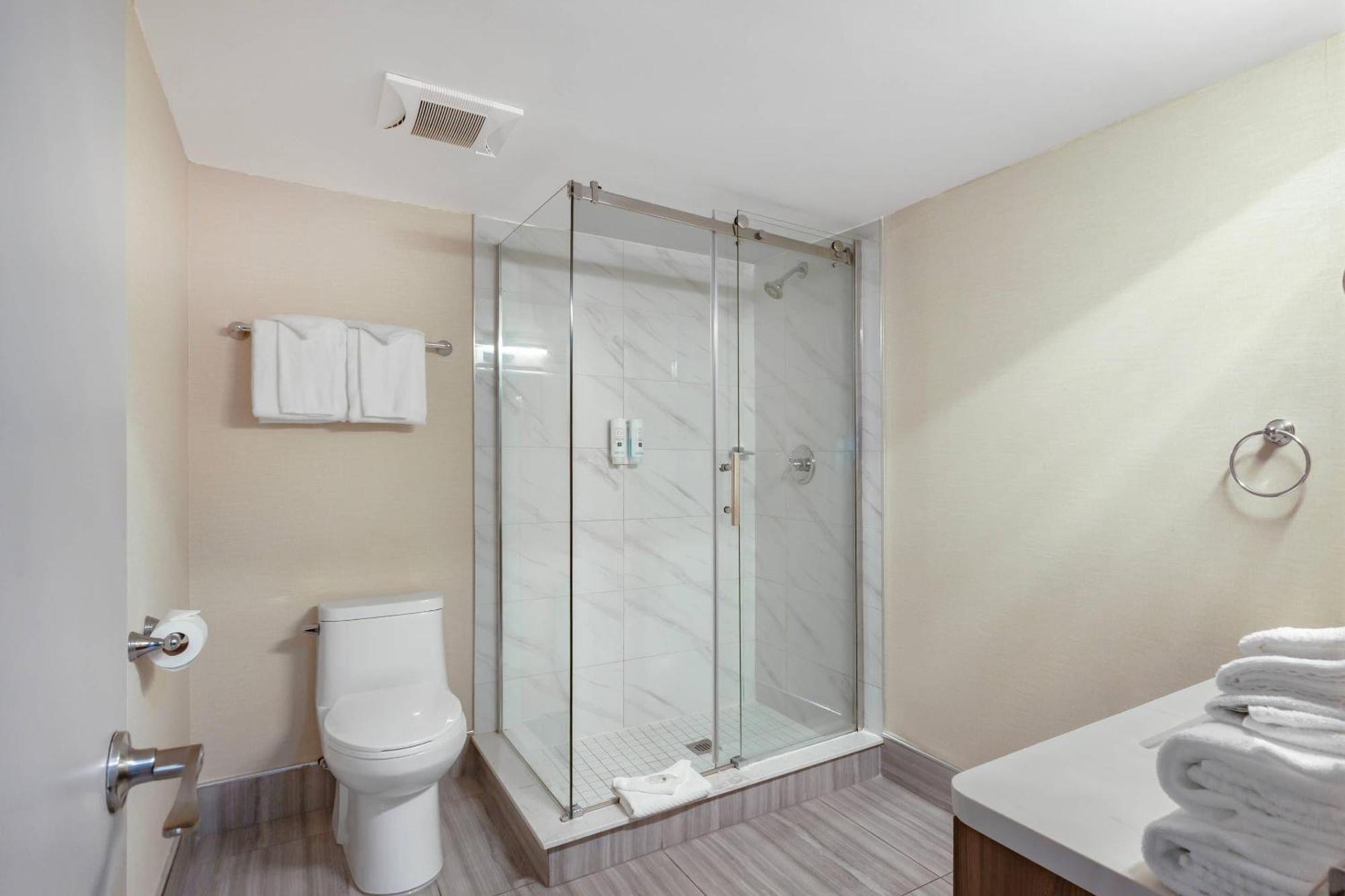 King Suite with Two King Beds - Non-Smoking